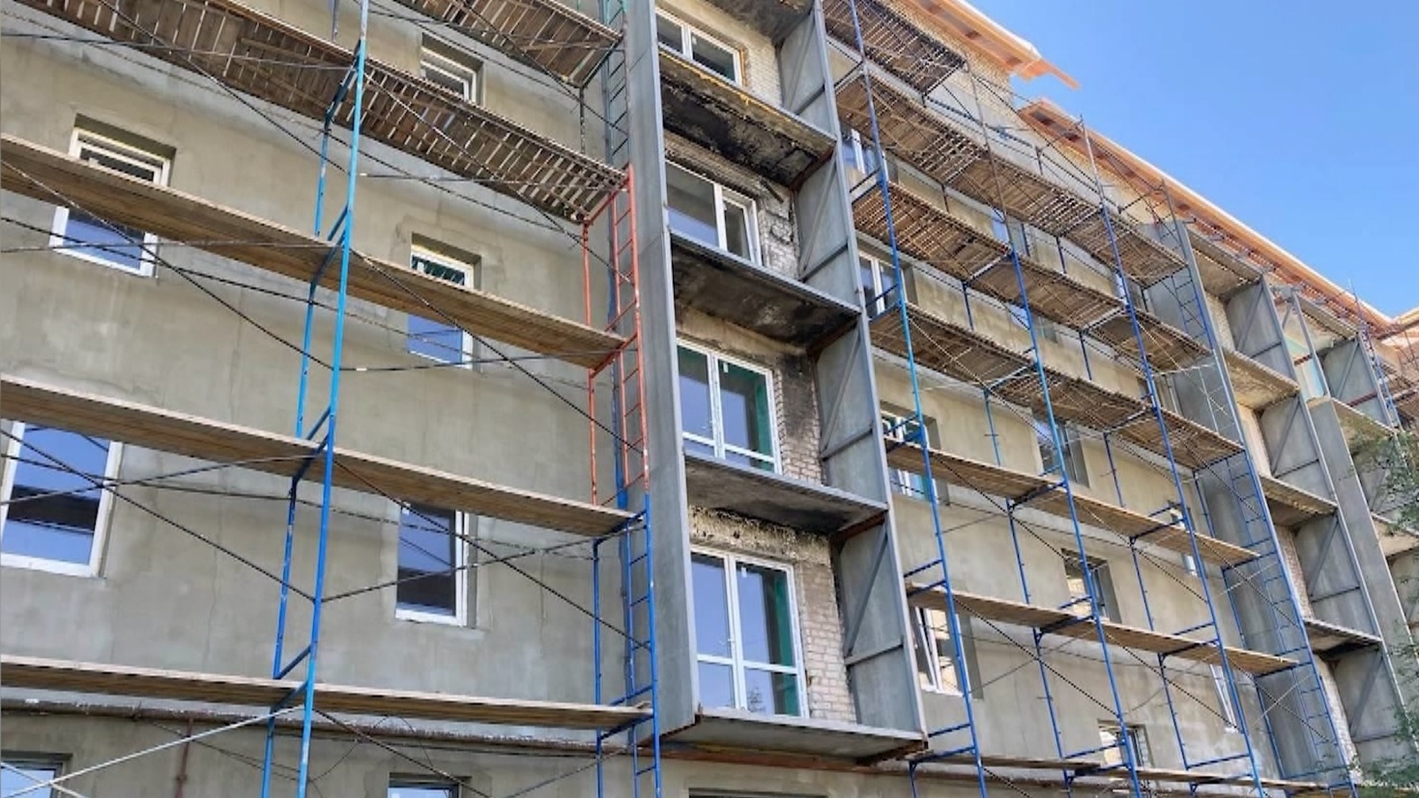 За два года регионы УрФО восстановили и построили почти 700 объектов на Донбассе