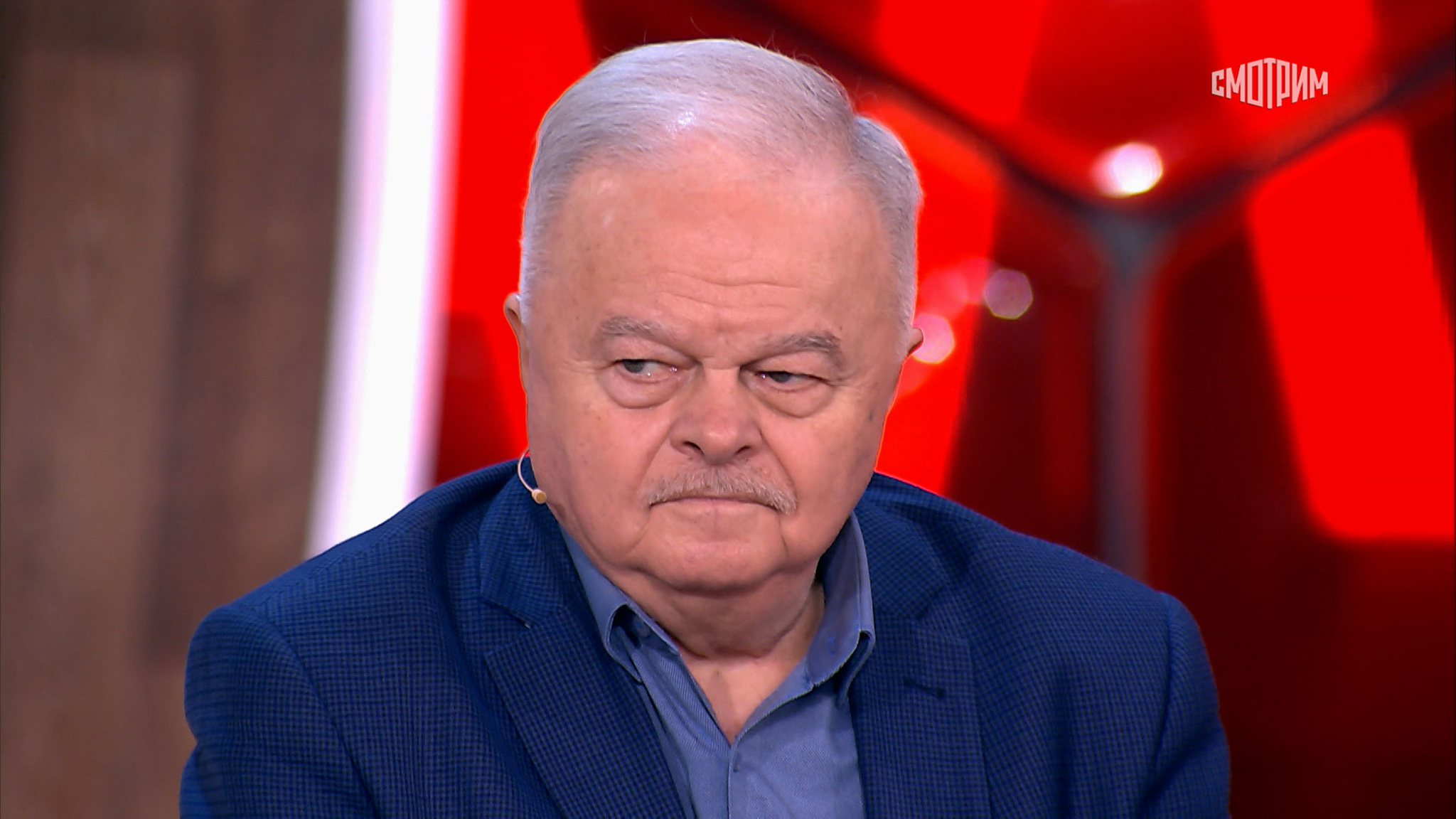 Целитель Валерий Кустов пообещал вылечить москвичку от болезни Крона