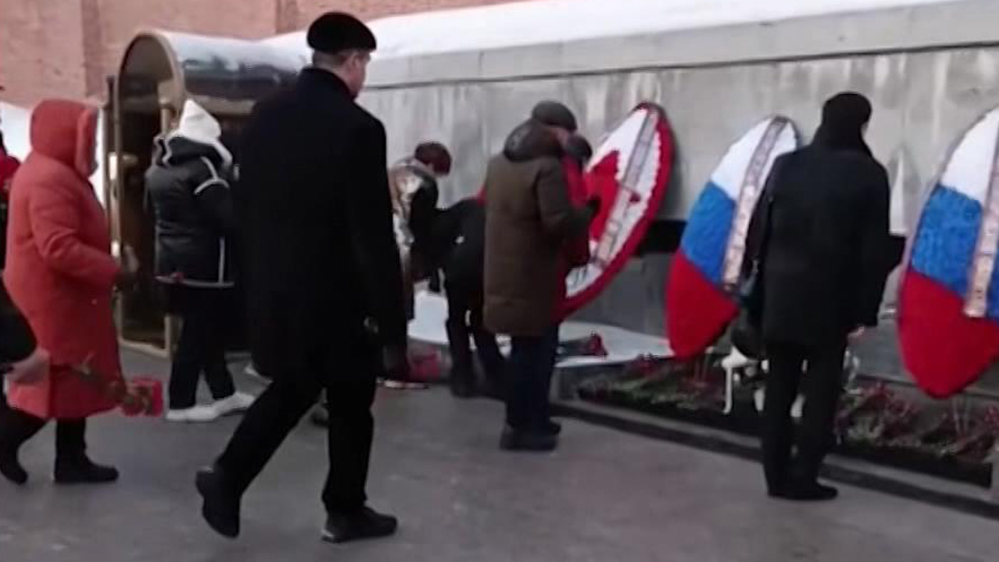 В Великом Новгороде празднуют 80-летие освобождения от немецко-фашистских захватчиков