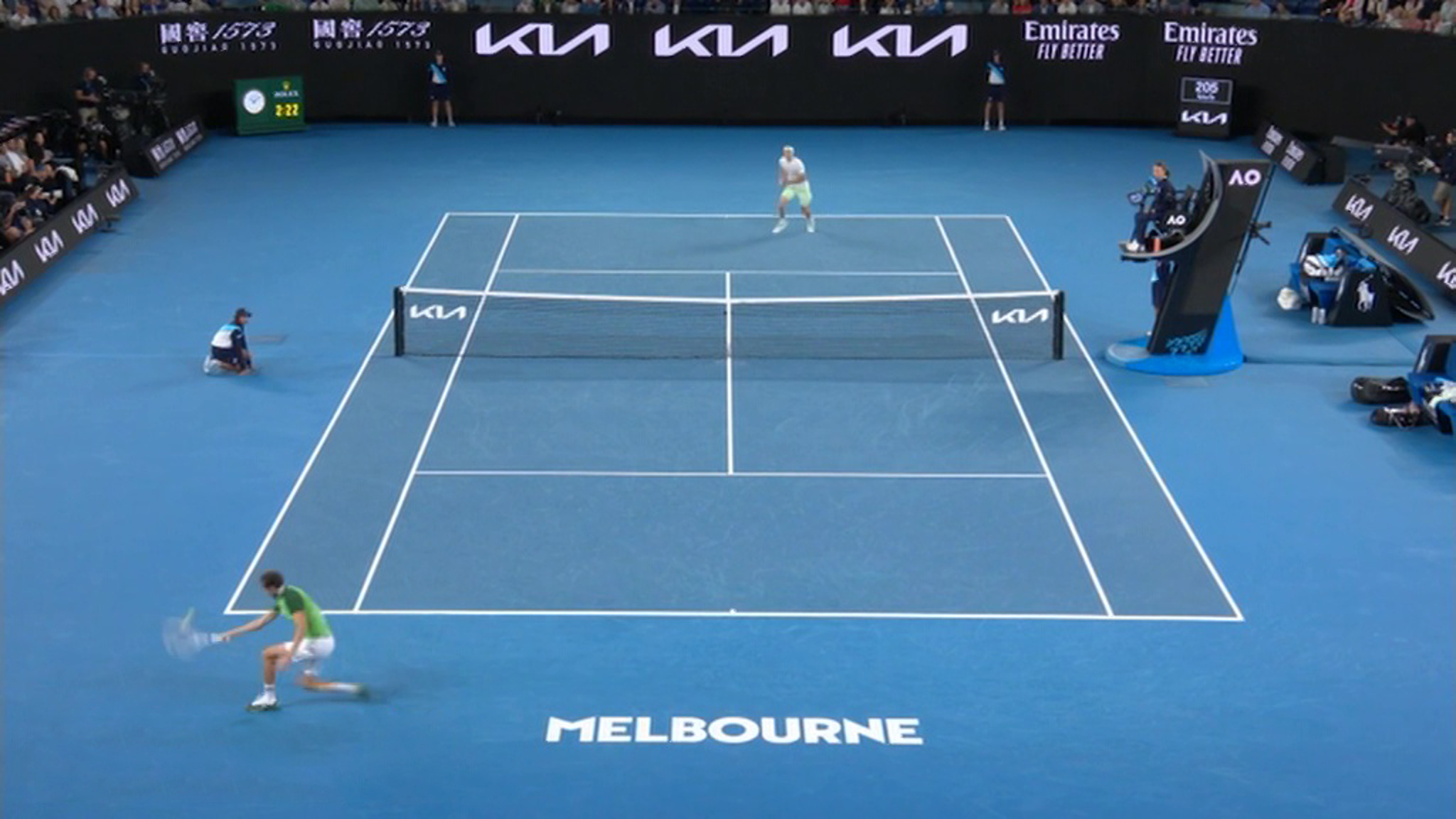 Медведев победил Зверева в полуфинале Australian Open, отыгравшись с 0:2