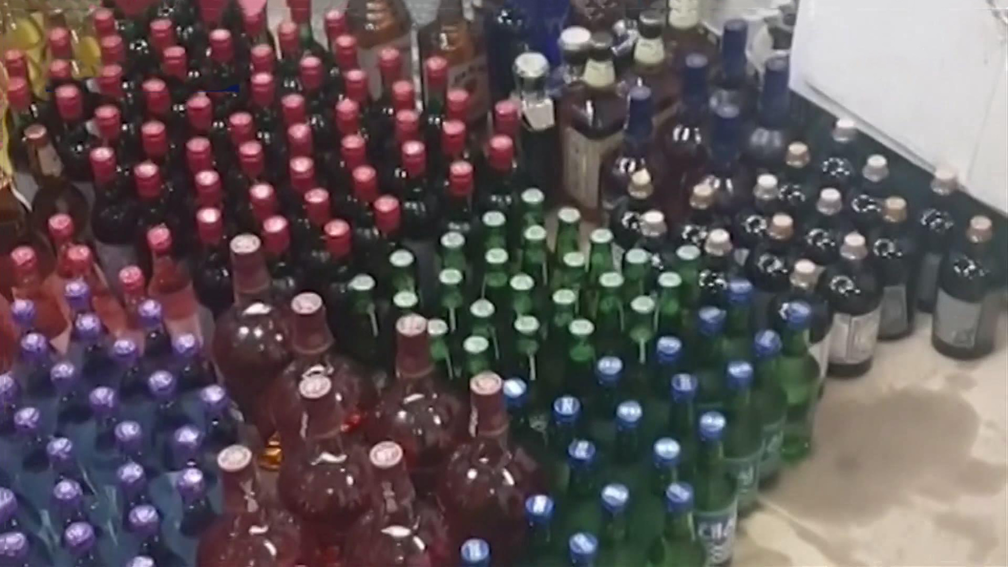 Матрос попытался провезти 600 бутылок контрабандного алкоголя