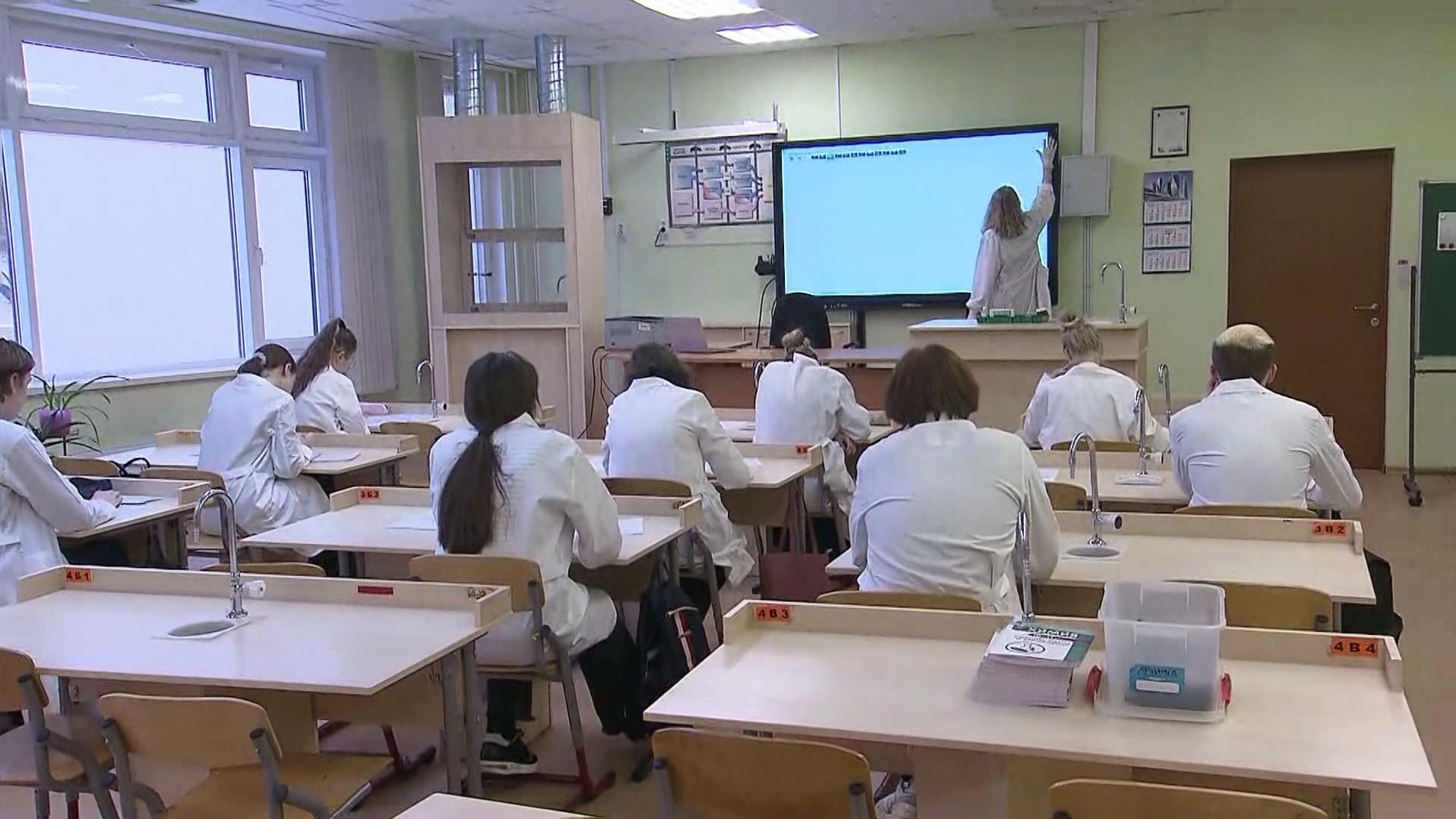 В столичных школах начались практикумы по подготовке к ЕГЭ
