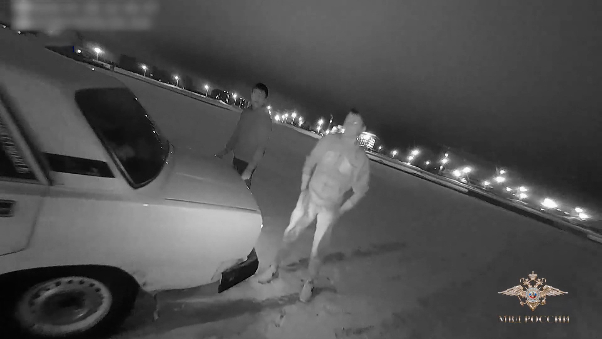В столице ночное шоу лихих стритрейсеров прервали правоохранители