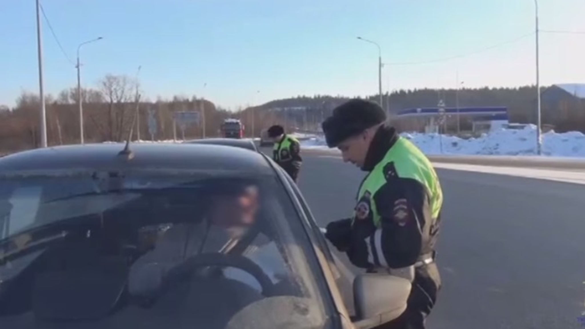 Коноплю обнаружили в направляющемся из Тюмени в Сургут автомобиле