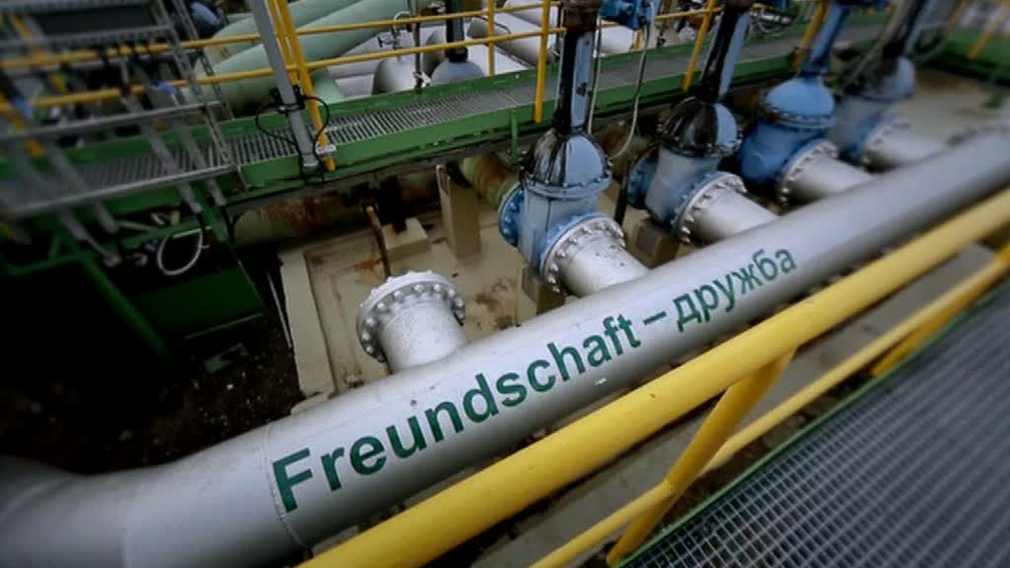 Германия согласилась ввести эмбарго на нефть из России