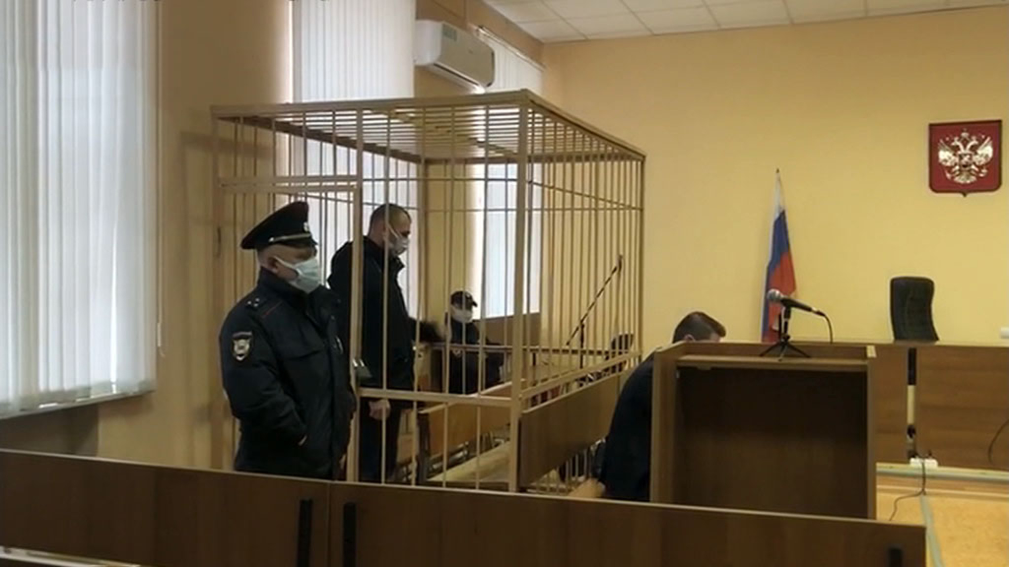 Начальник мценского изолятора брал взятки