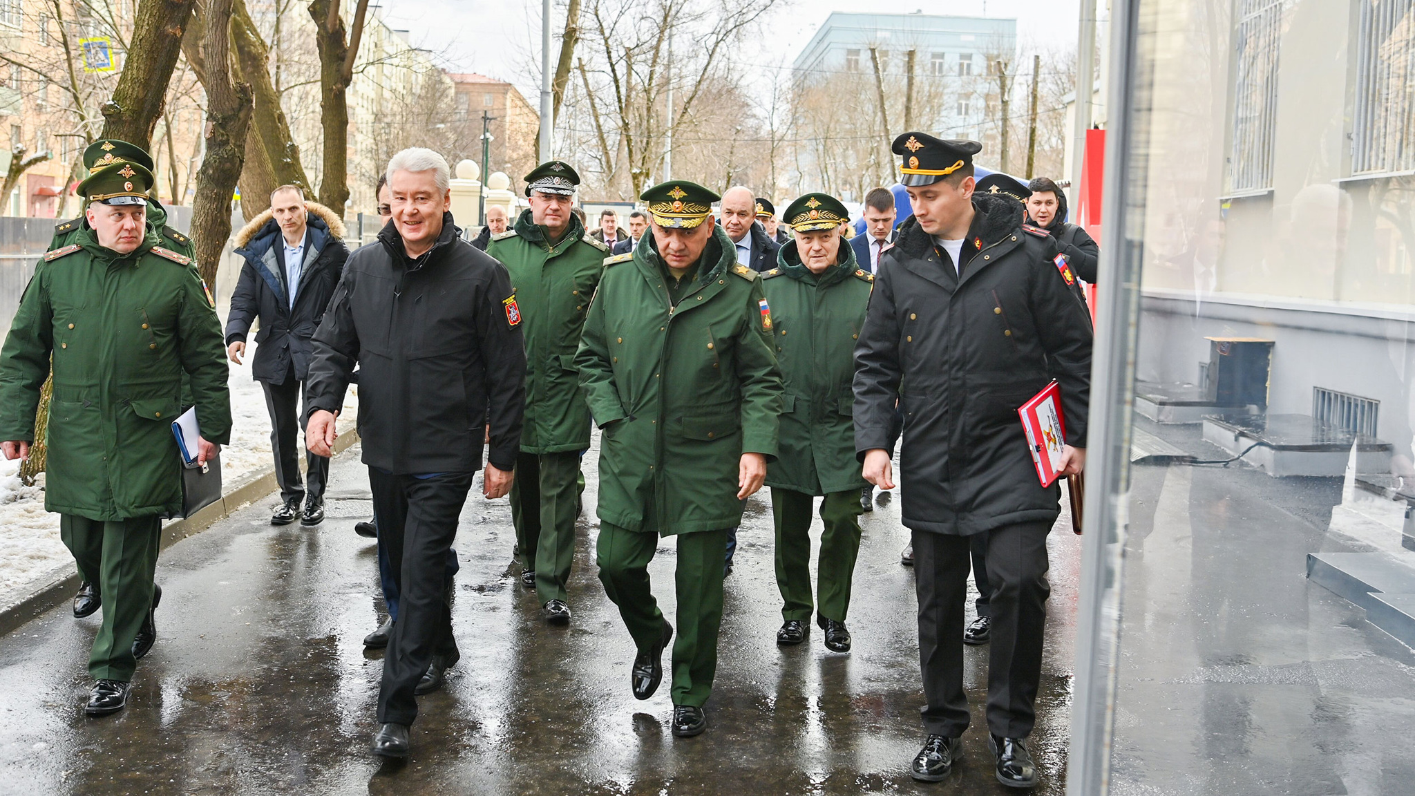 Шойгу посетил Единый московский пункт отбора
