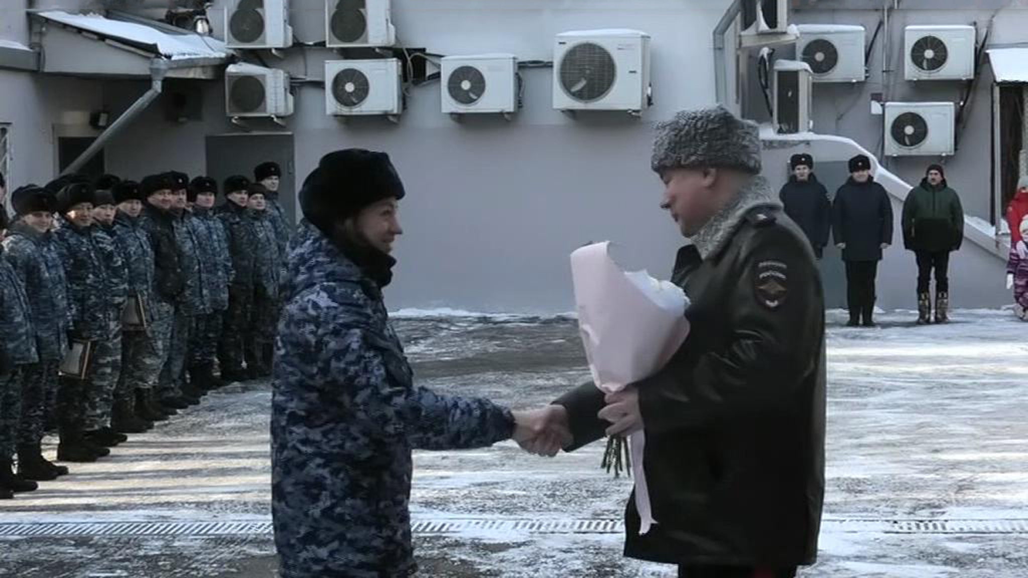 В Иркутской области вручили награды отличившимся полицейским