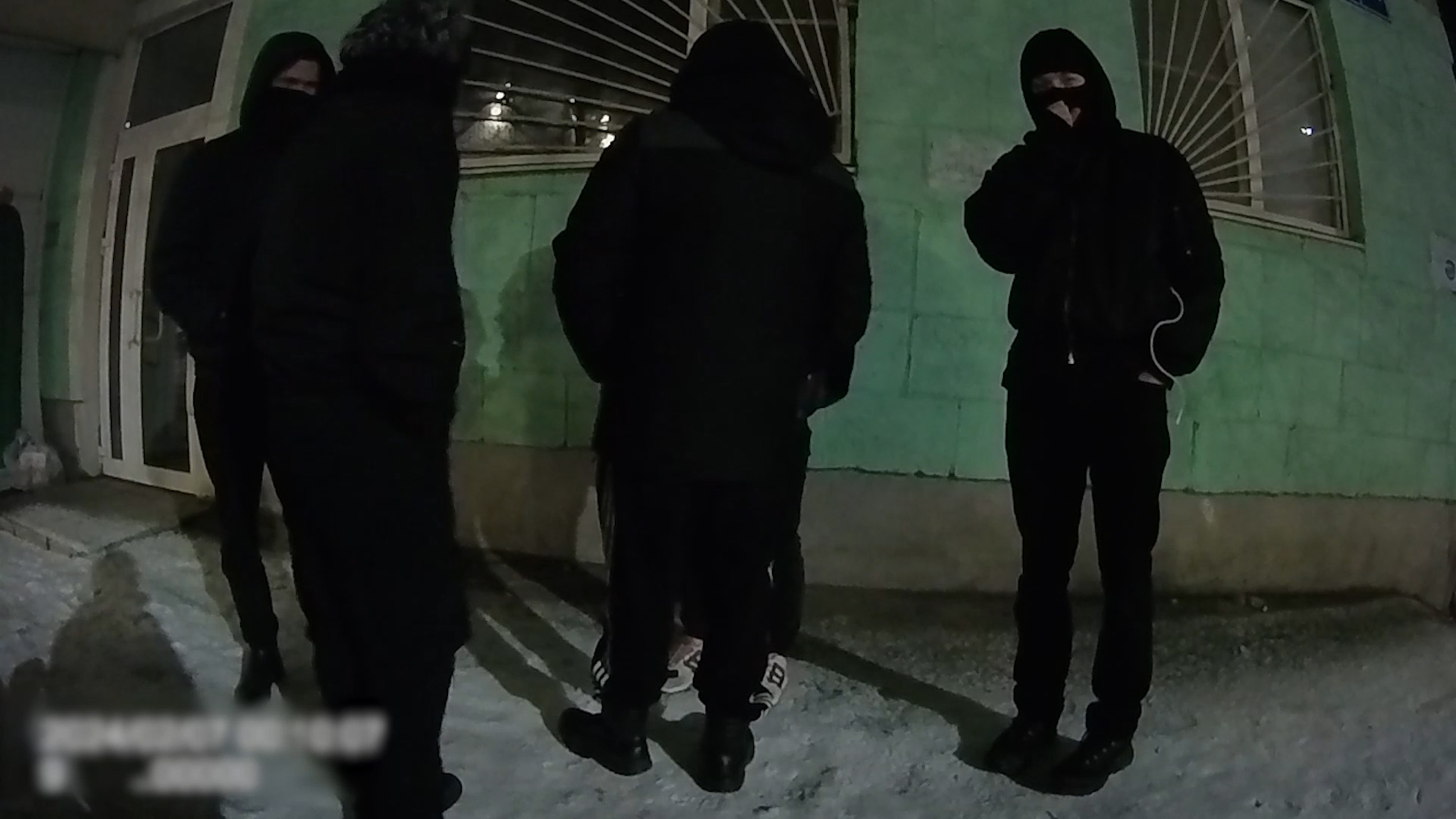 В Волгограде парень пошел на свидание, а попал к неизвестным в масках