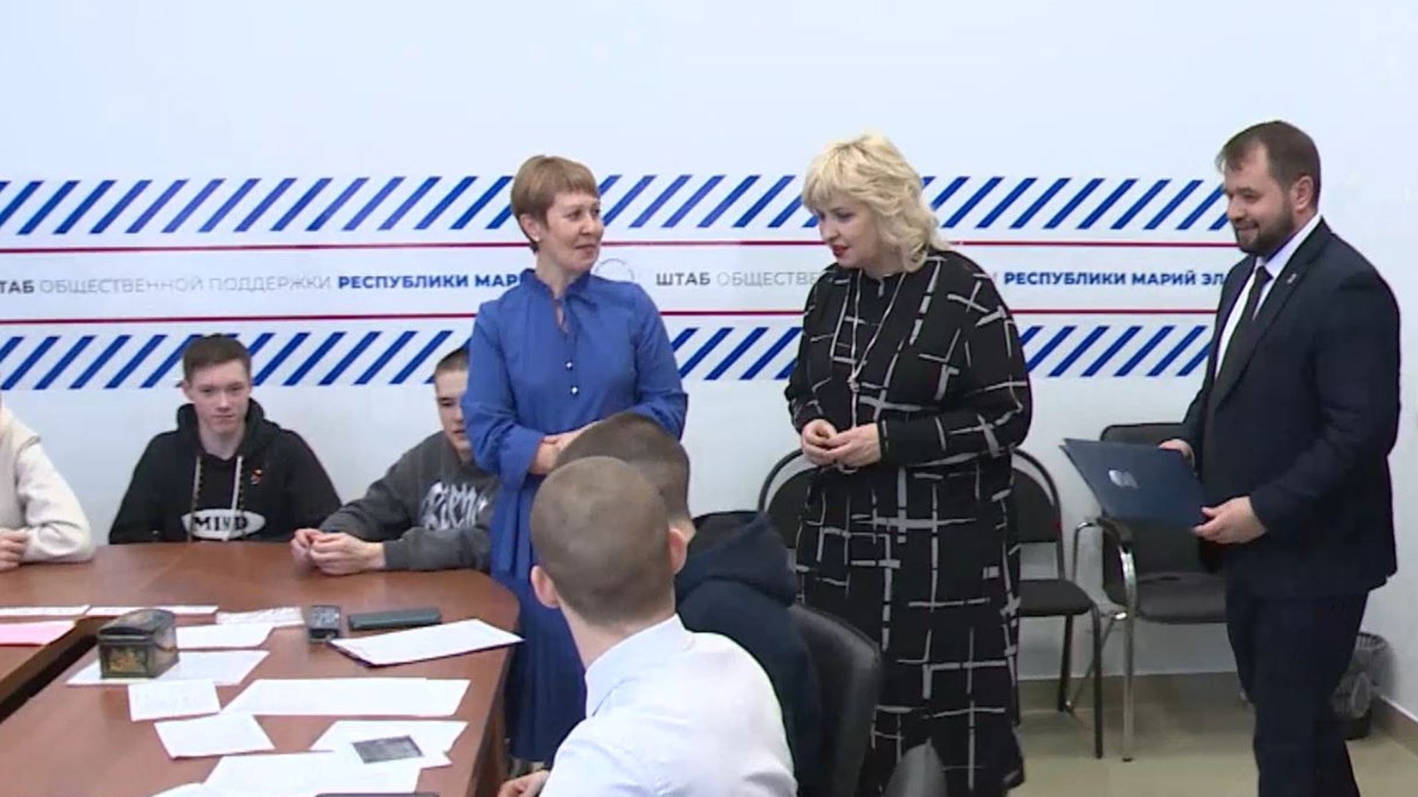 Депутат Госдумы Елена Цунаева ознакомилась с работой Штаба общественной поддержки в Марий Эл