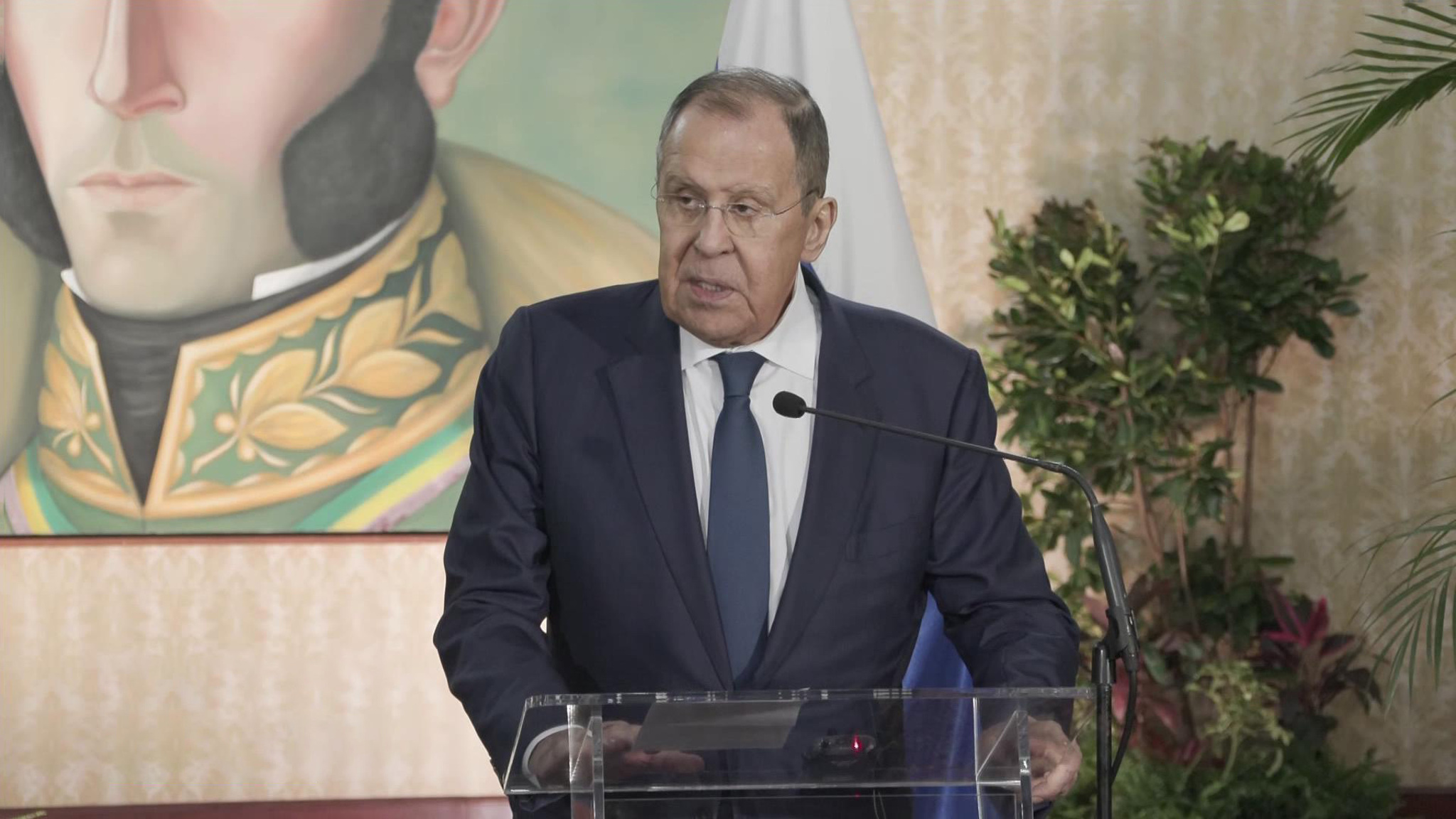 Президент Венесуэлы обсудит с Сергеем Лавровым вступление в БРИКС