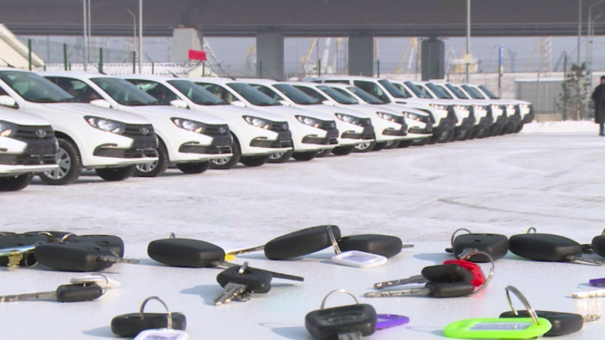 В районы края поехали более 40 новых автомобилей для местных больниц