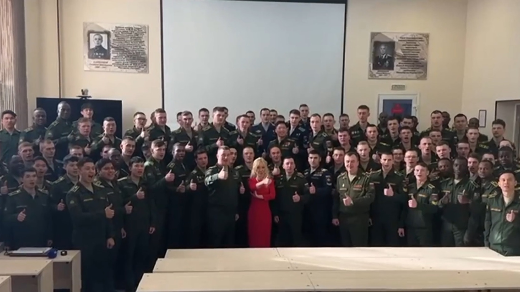 Екатерина Мизулина встретилась с курсантами ТВВИКУ в Тюмени