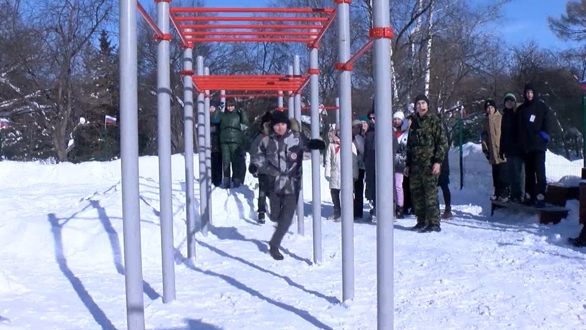 В Центральном парке Йошкар-Олы в "Зарнице" сразились две школьные команды