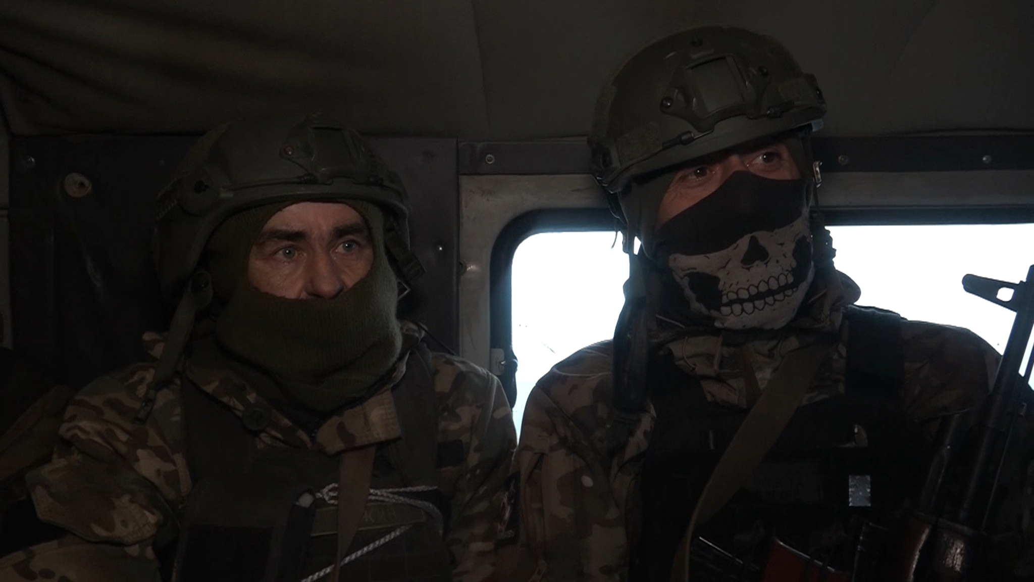 Бойцы отряда БАРС-11 показали, как проводится ротация личного состава