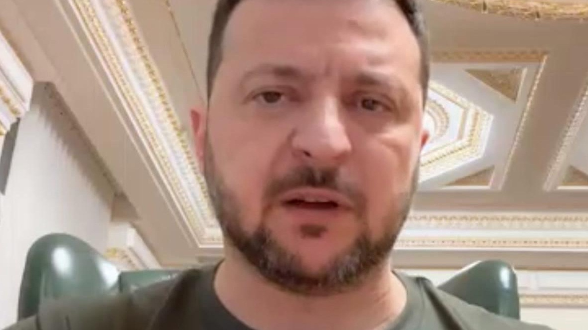 Зеленский раскритиковал Варшаву, которая не может приструнить фермеров