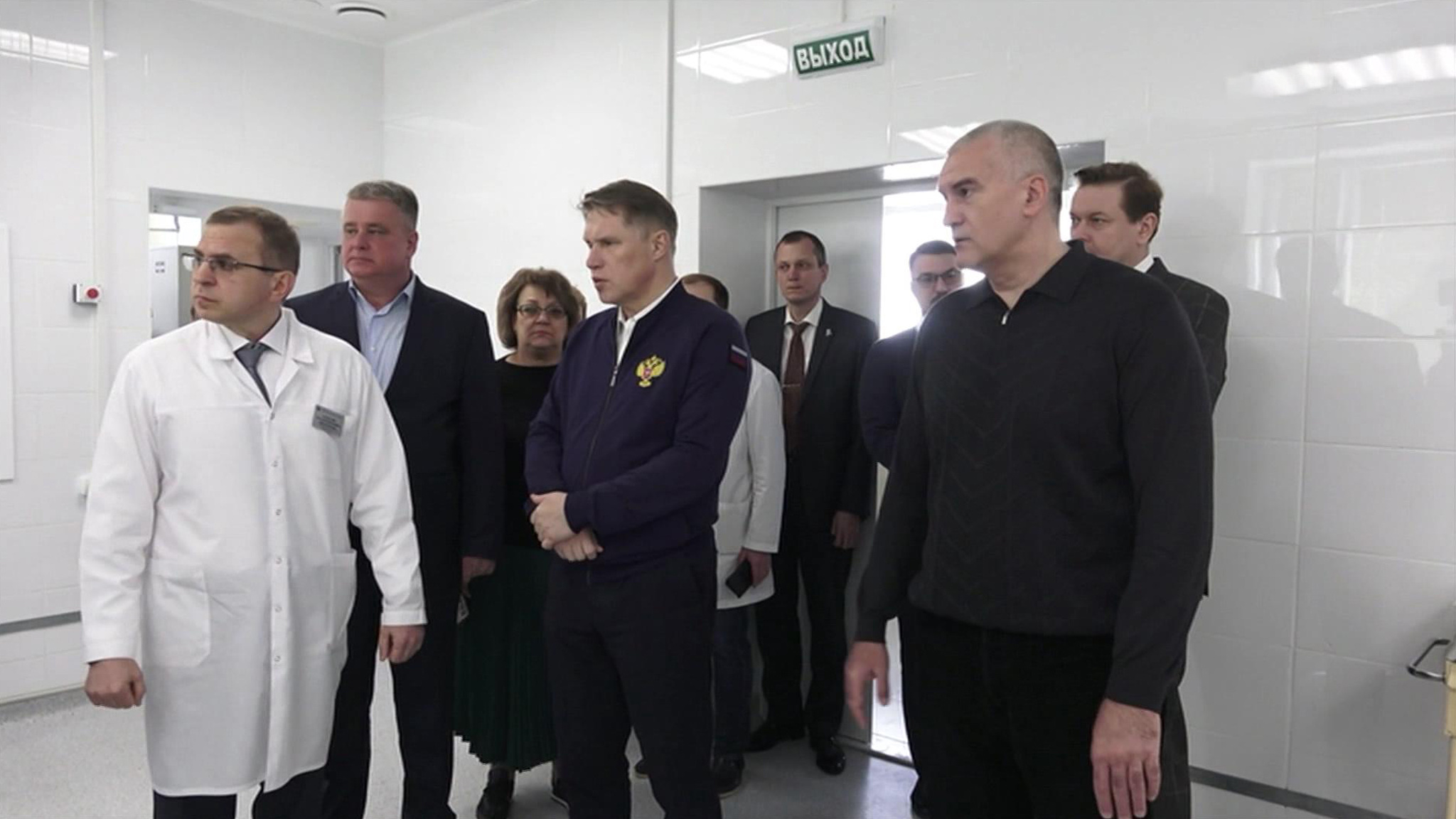 Мурашко посетил медучреждения Крыма