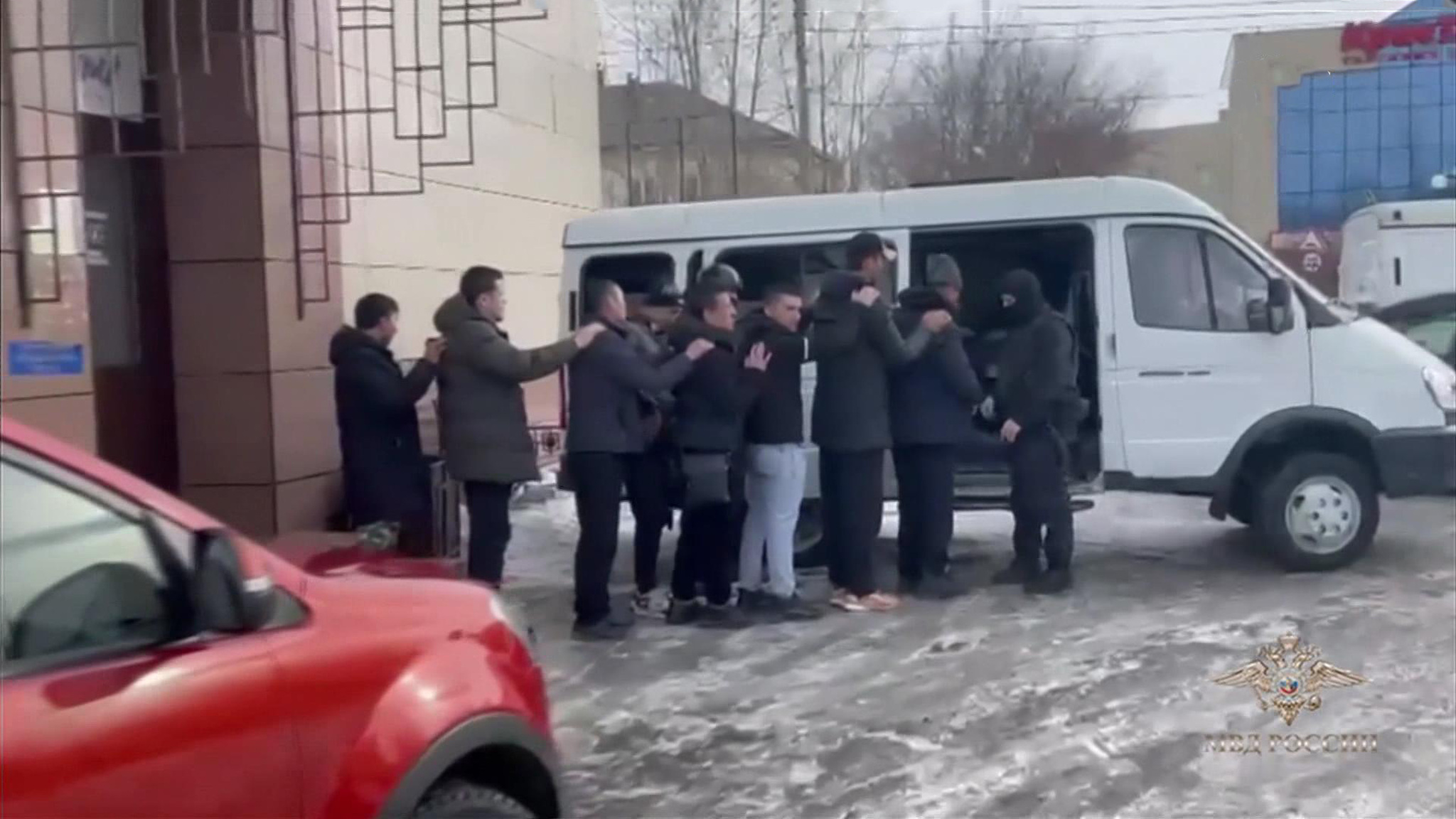 Полиция Красноярска прикрыла канал нелегальной миграции