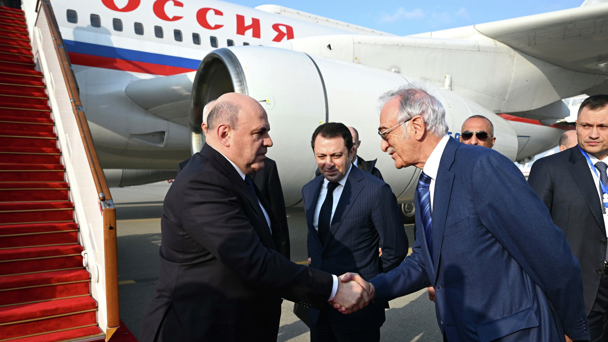 Мишустина в Баку встретили солнце, флаги и Полад Бюлюбюль оглы