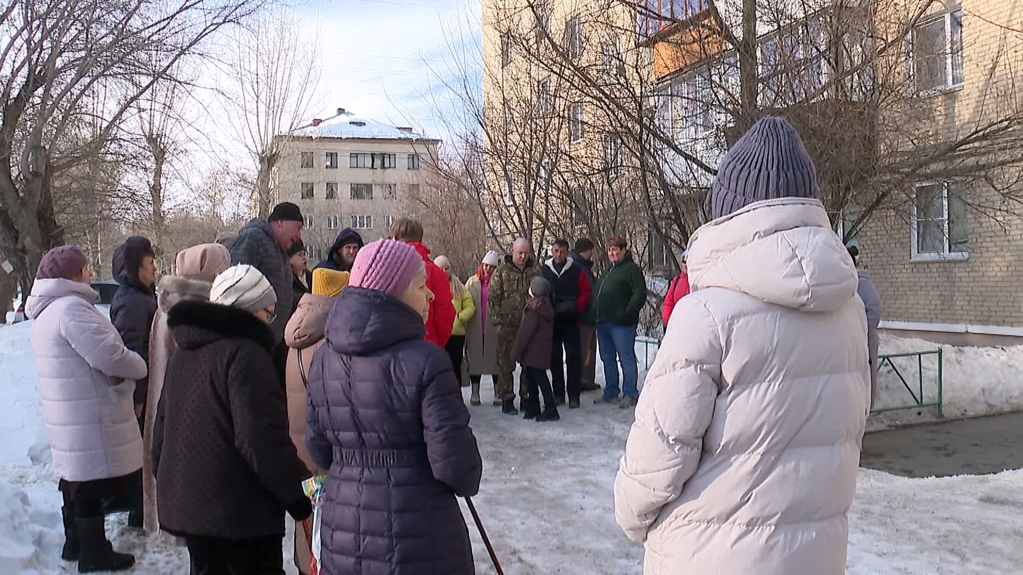 Плесень съела стены: коммунальное бедствие терпит дом в Челябинске