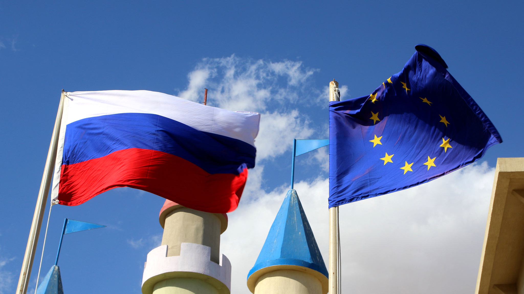 ЕС вводит новый пакет санкций против России и Белоруссии