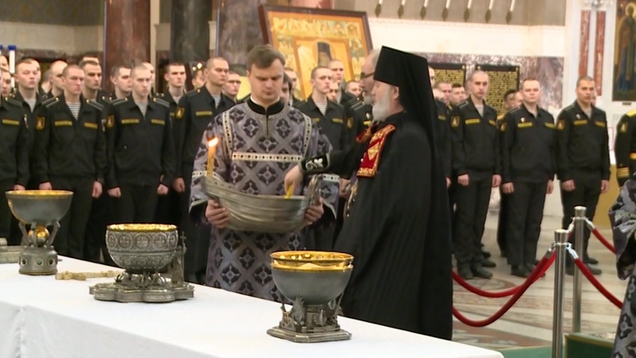 В Никольском соборе Кронштадта провели освещение трех корабельных чаш