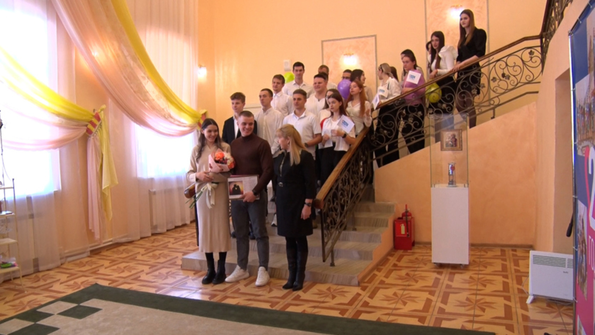 Помолвку влюбленной пары организовали в благовещенском загсе