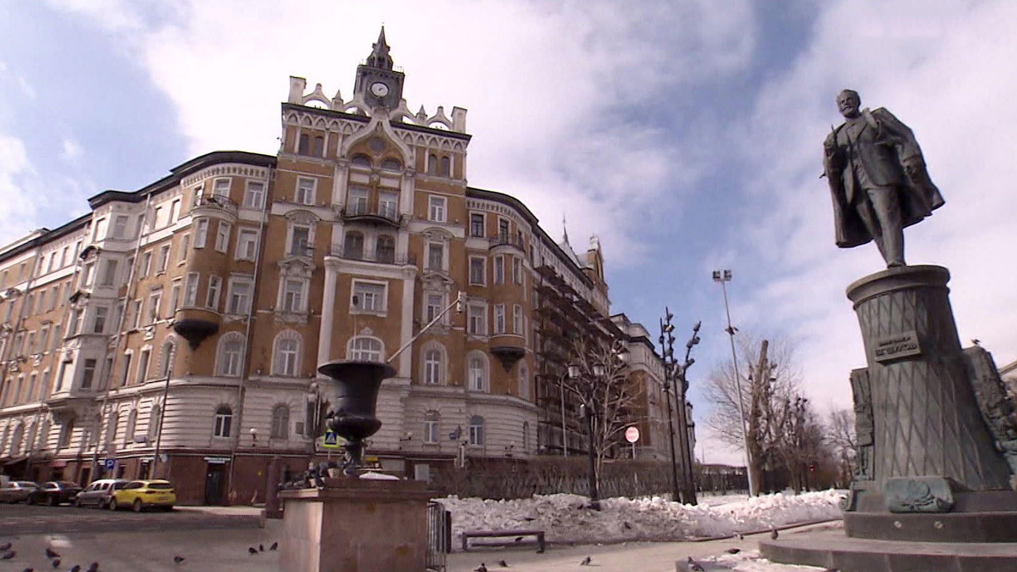 В Москве реставрируют около 500 памятников архитектуры