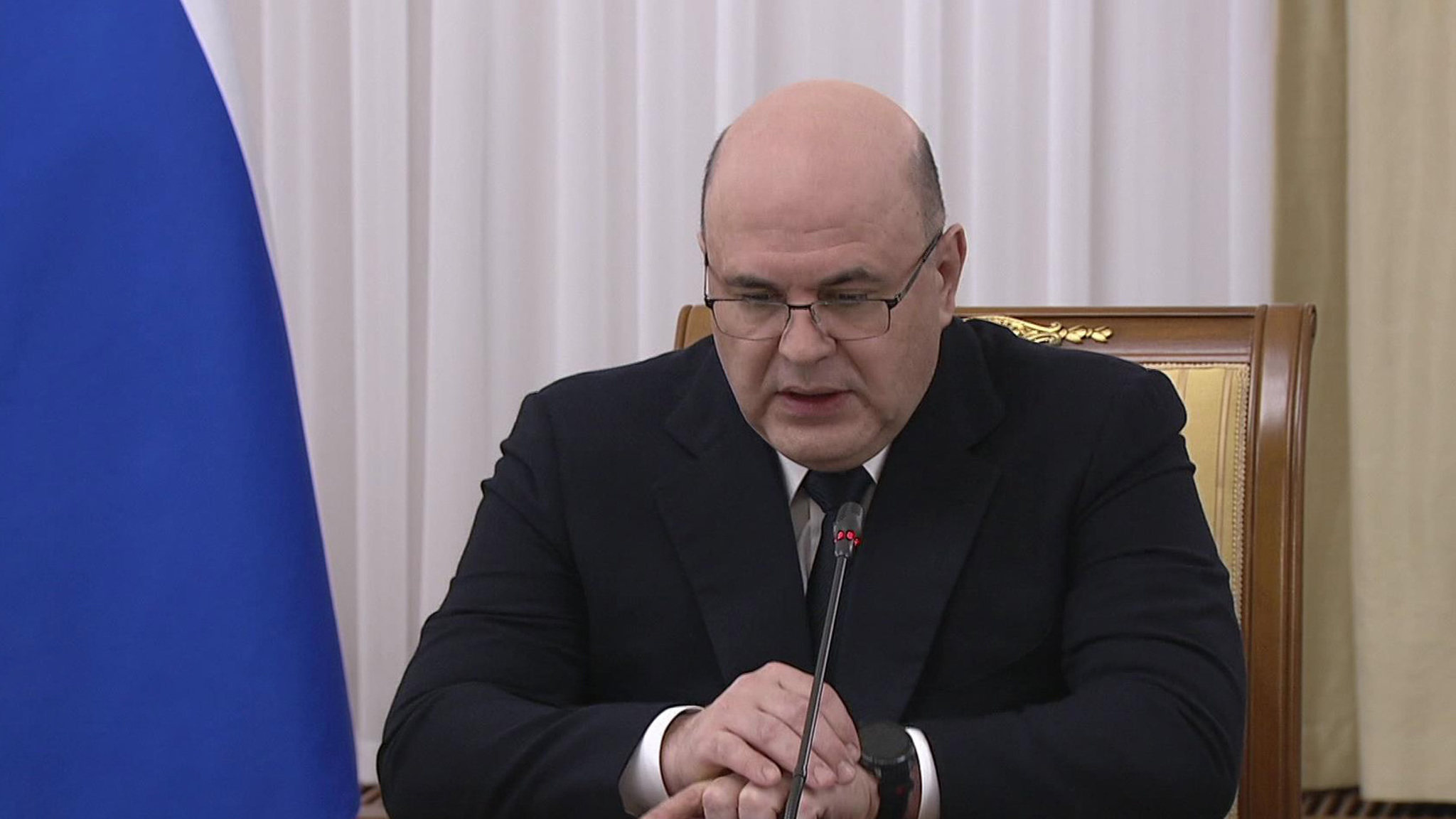 Премьер Мишустин встречается с представителями парламентских фракций