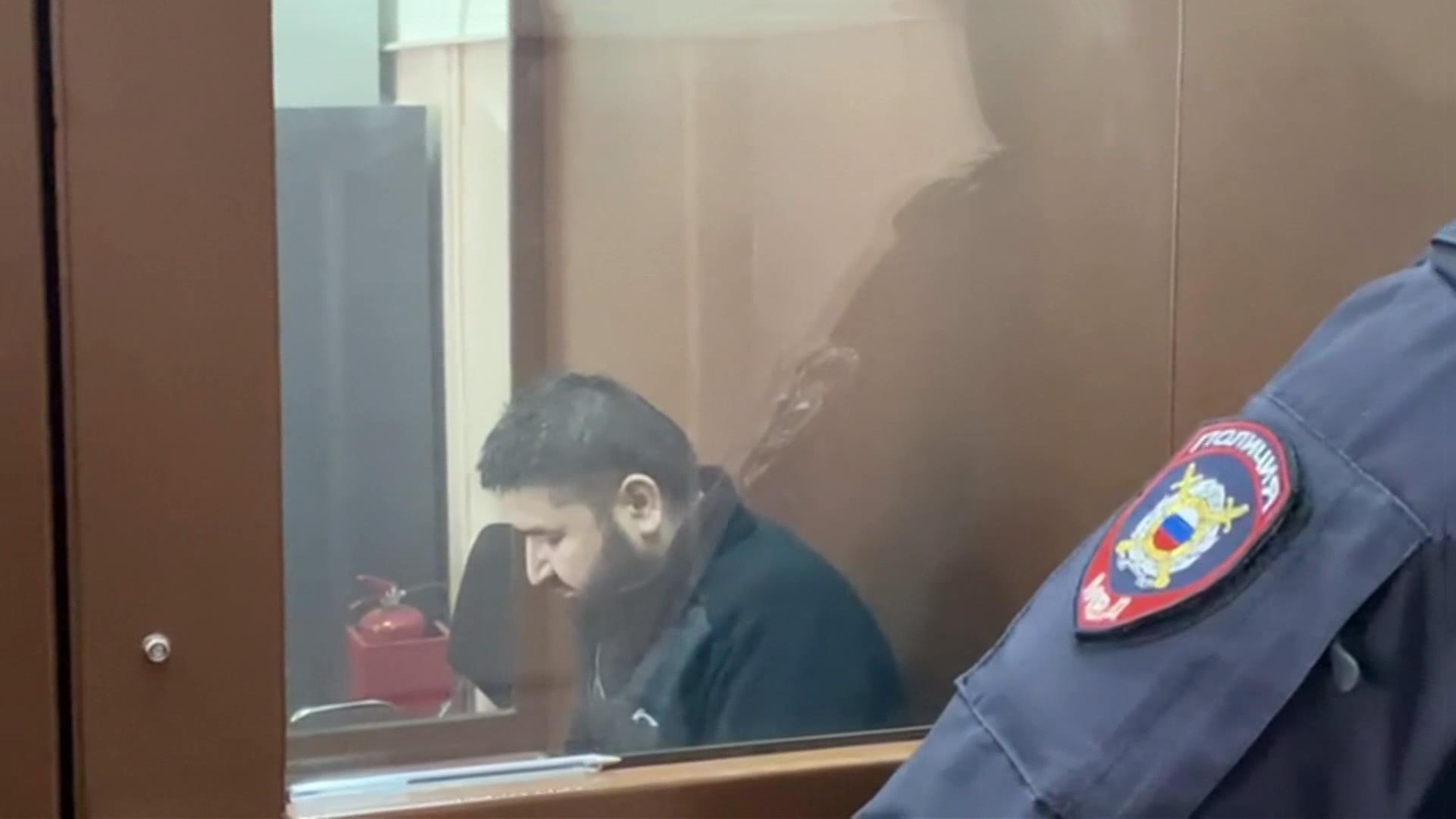 Новый арест в суде: мера пресечения для хозяина квартиры, где жили террористы