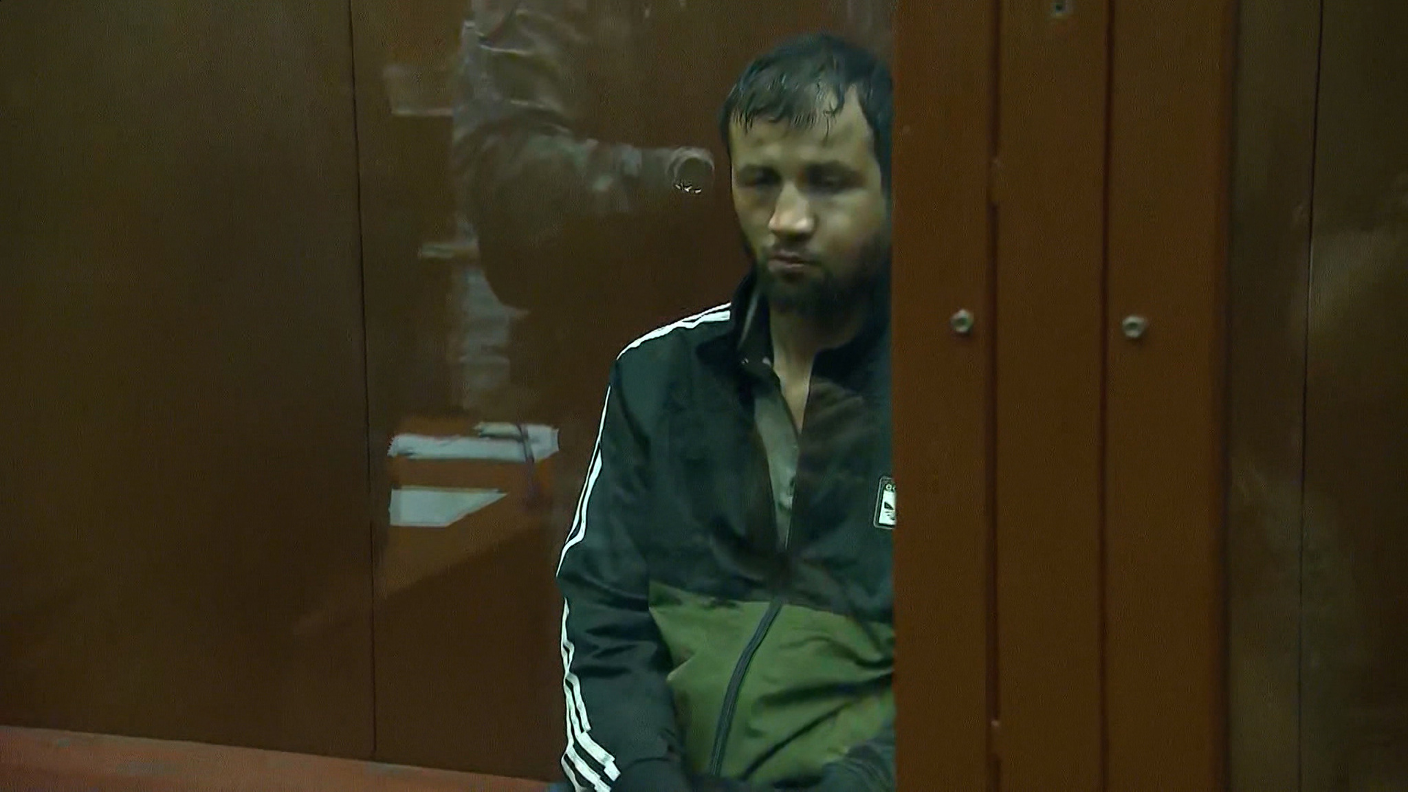 Исполнителей кровавой атаки под конвоем доставили в Красногорск