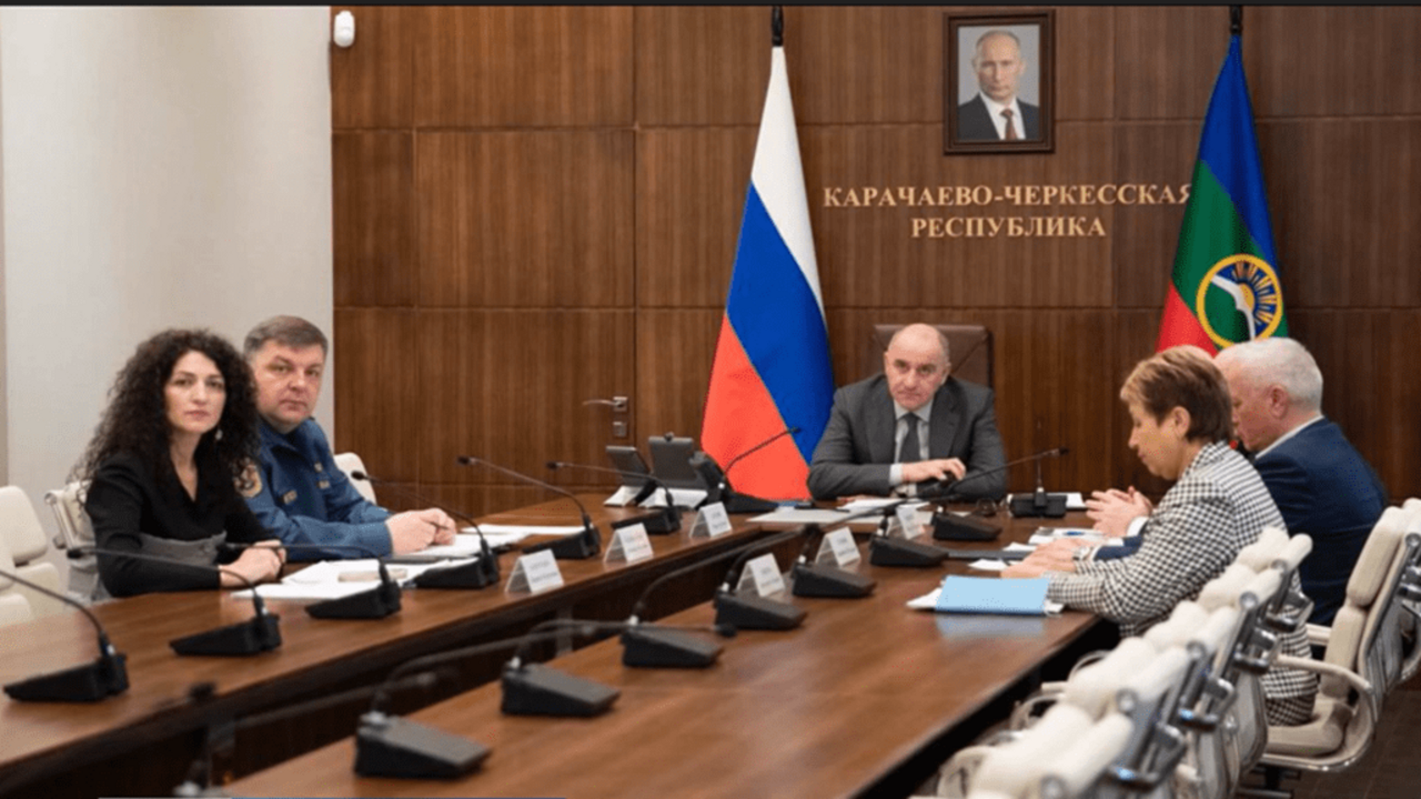 Рашид Темрезов принял участие в обсуждении мер поддержки многодетных семей
