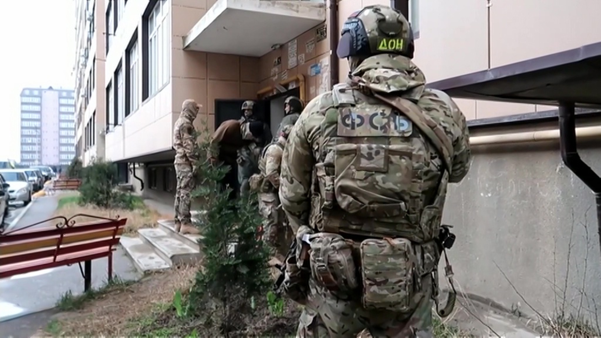 Задержанный боевик снабжал террористов деньгами и оружием