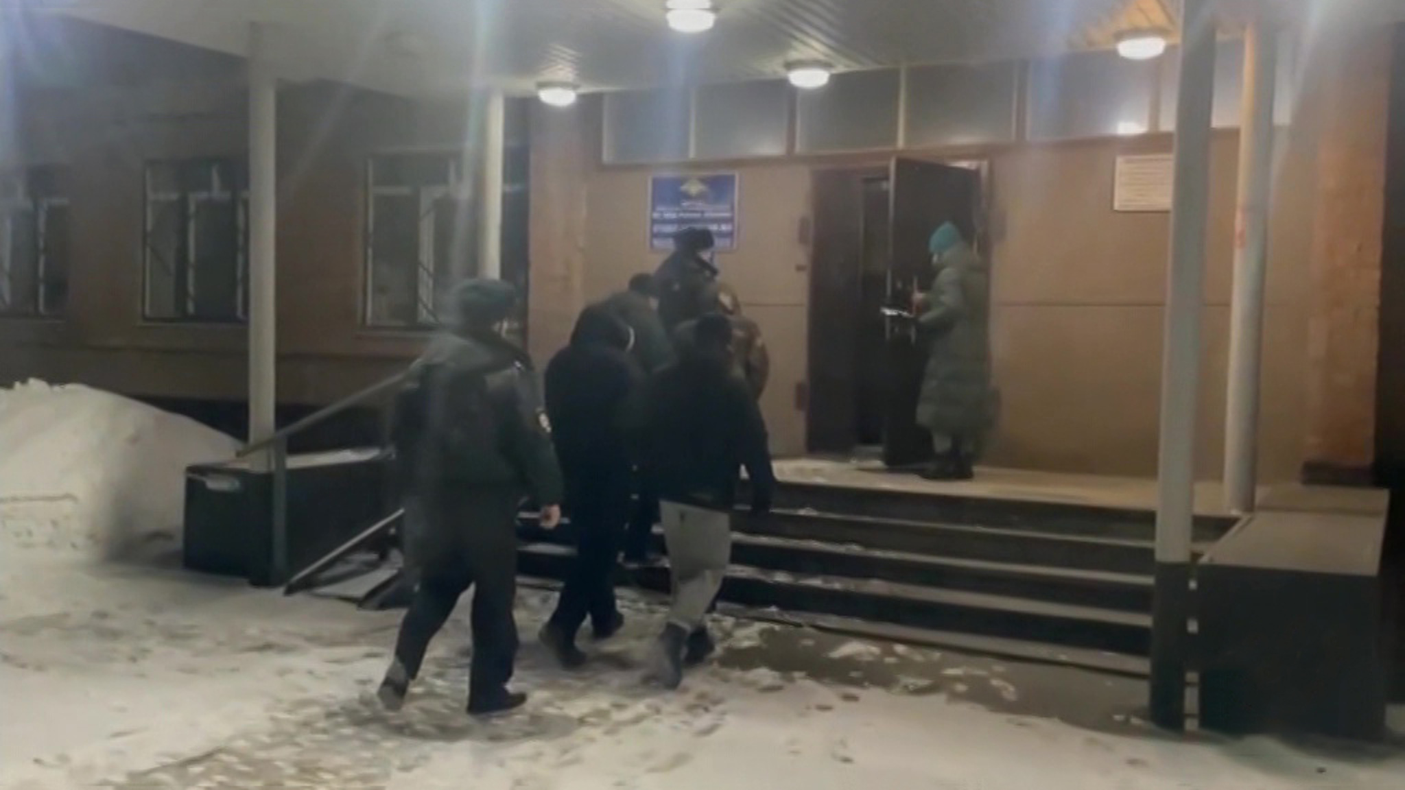 Орских полицейских наградят за отвагу при задержании домушников