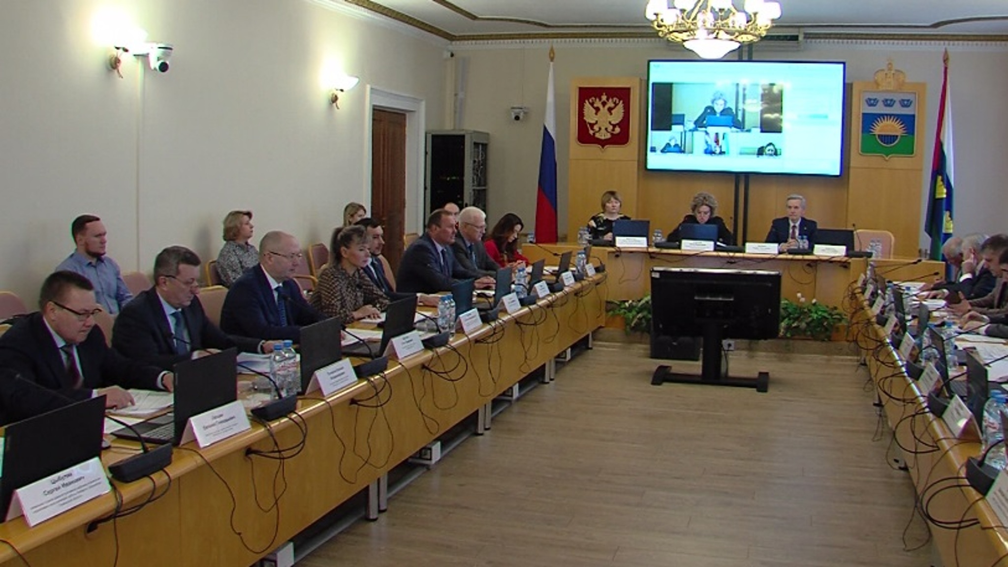 Меры поддержки участников СВО и их семей обсудили тюменские депутаты