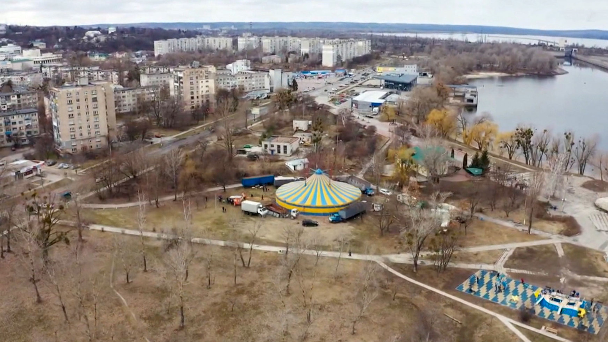 Польша перестанет платить украинским беженцам