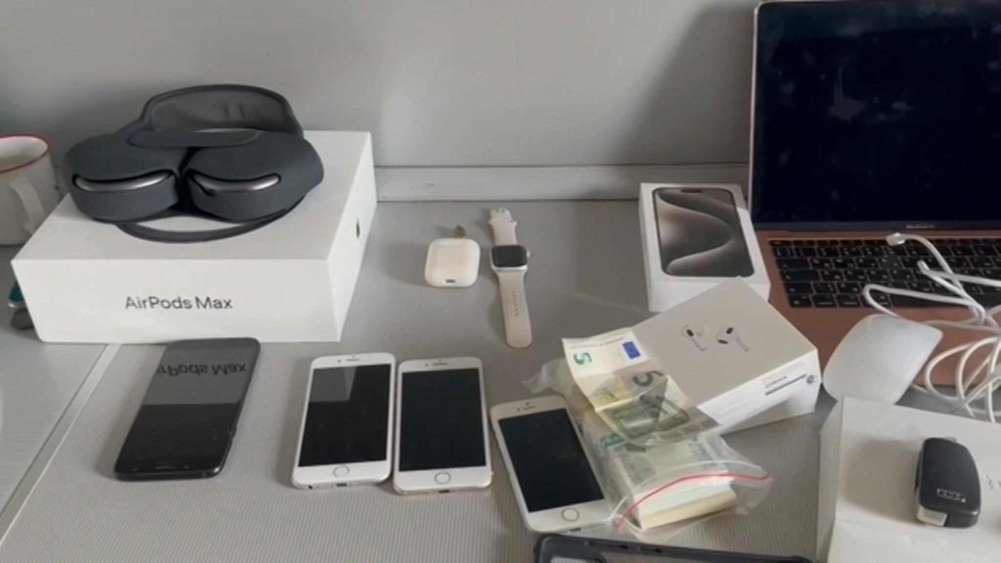 Обезврежены две банды похитителей смартфонов