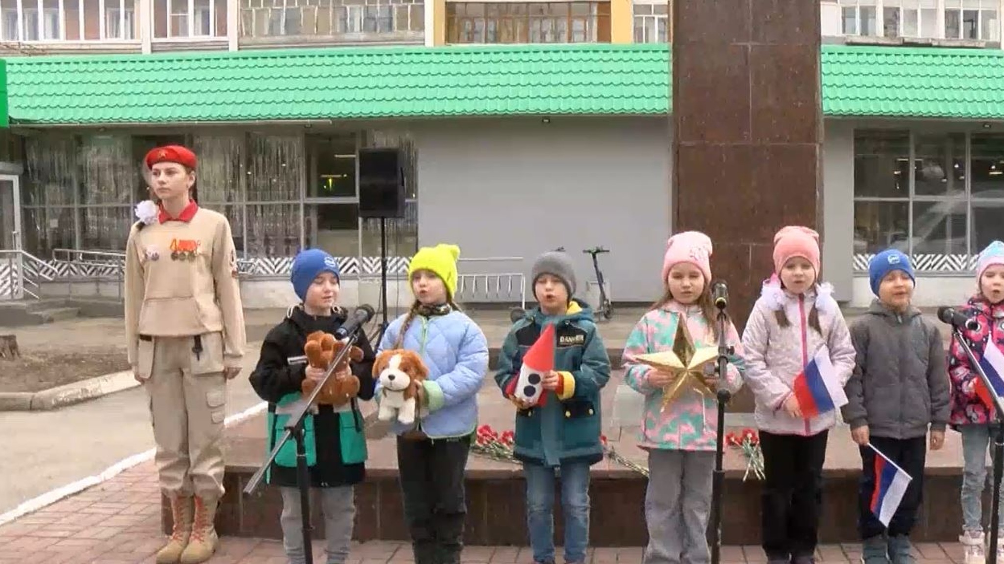 Йошкаролинцы почтили память пионеров космонавтики