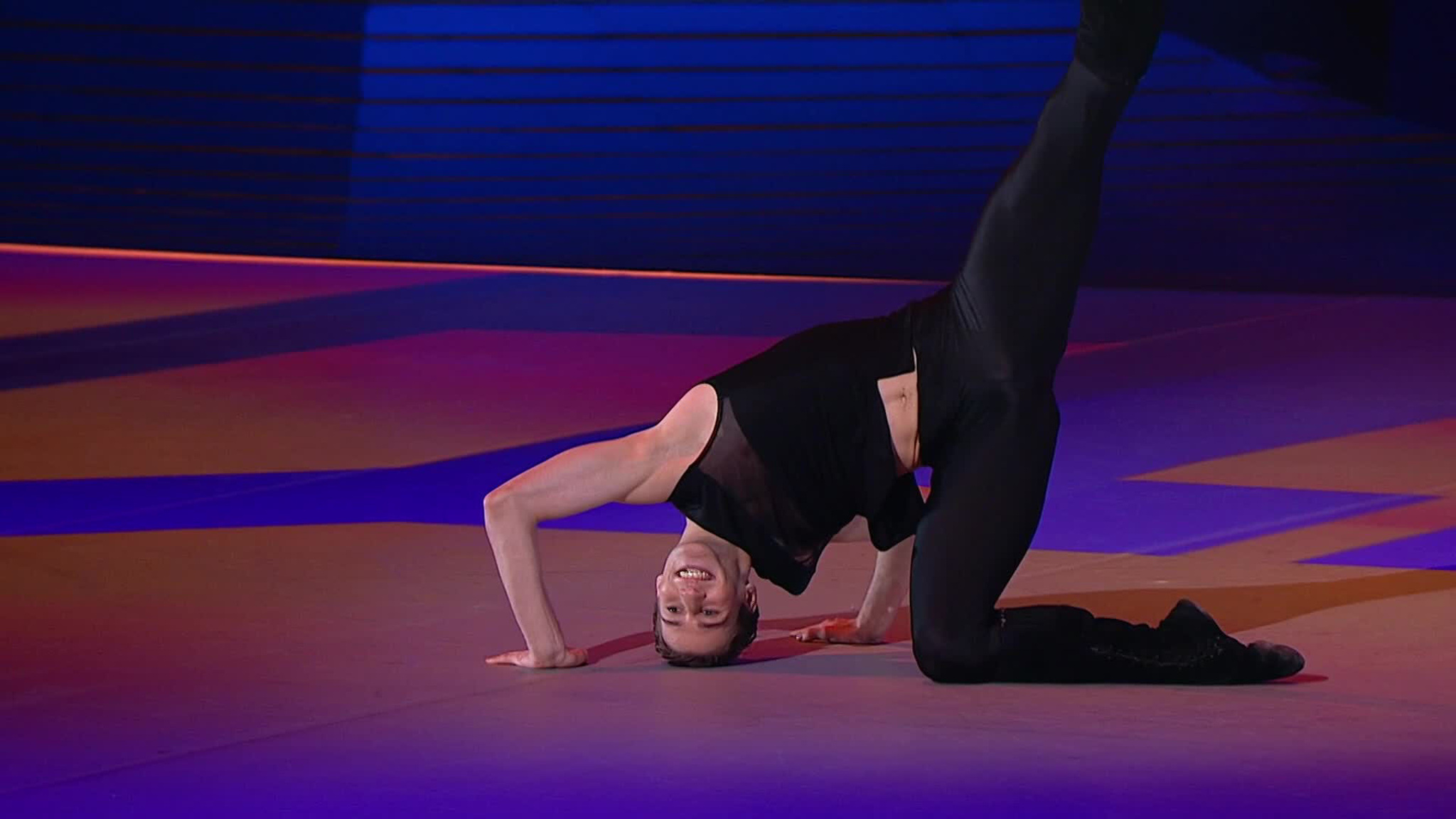 6-й выпуск. Давиде Лориккио. "A Dos" / "На двоих". Музыка К. Дженкинса, хореография Н. Дуато