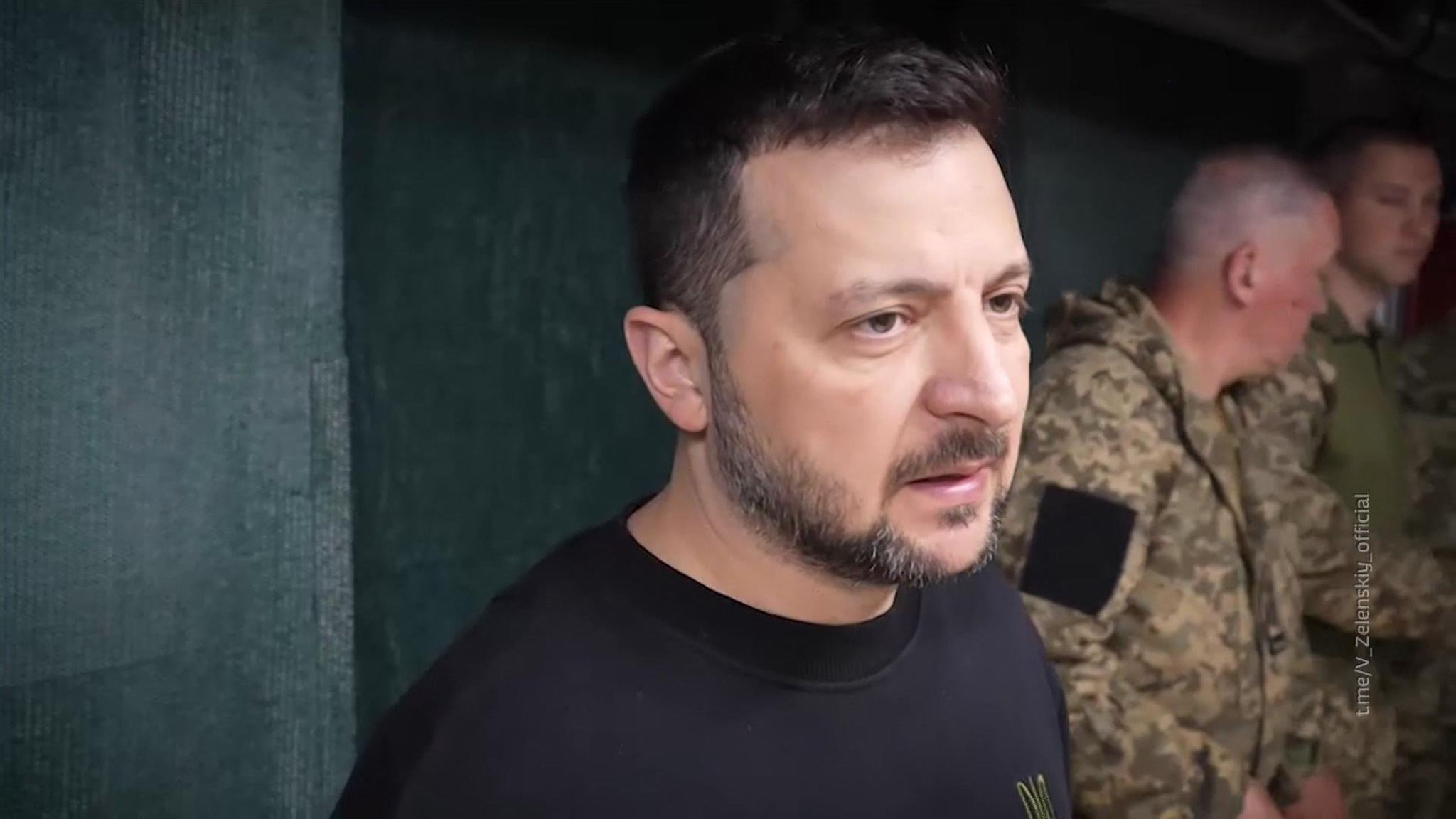 Владимир Зеленский посетил Часов Яр, который освобождает армия России