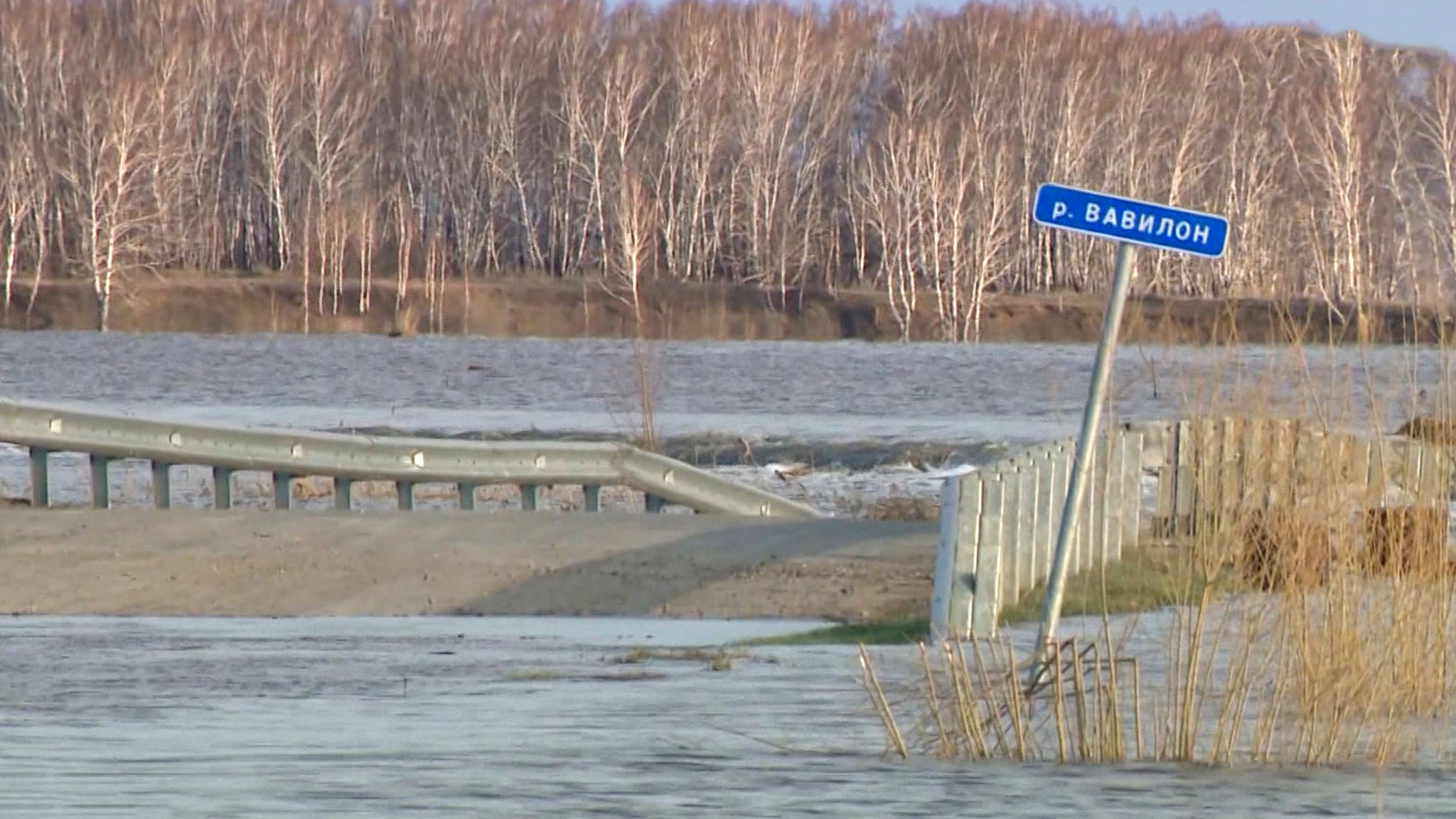 Большая вода продолжает свое стремительное движение по Тюменской области