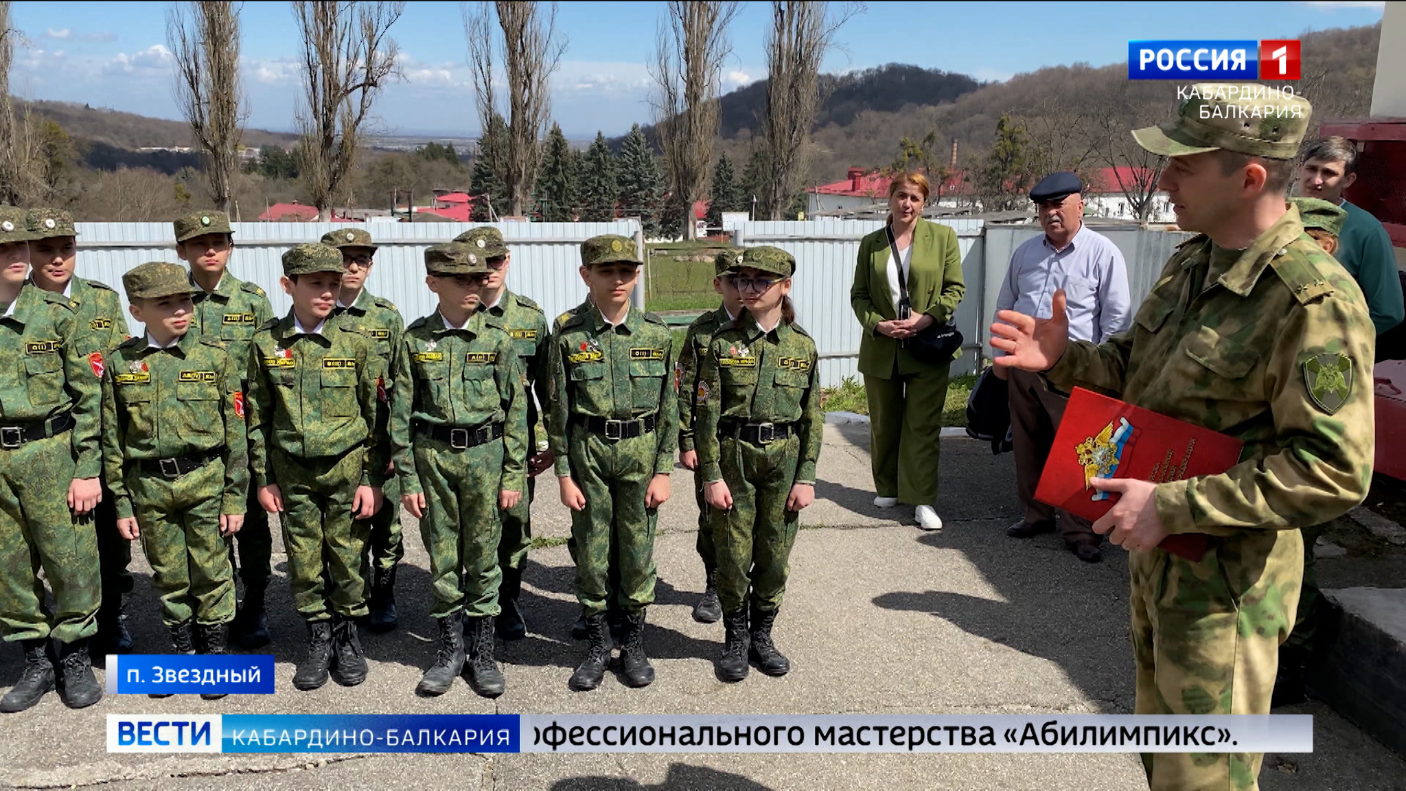 Школьники Баксана посетили воинскую часть в посёлке Звёздном