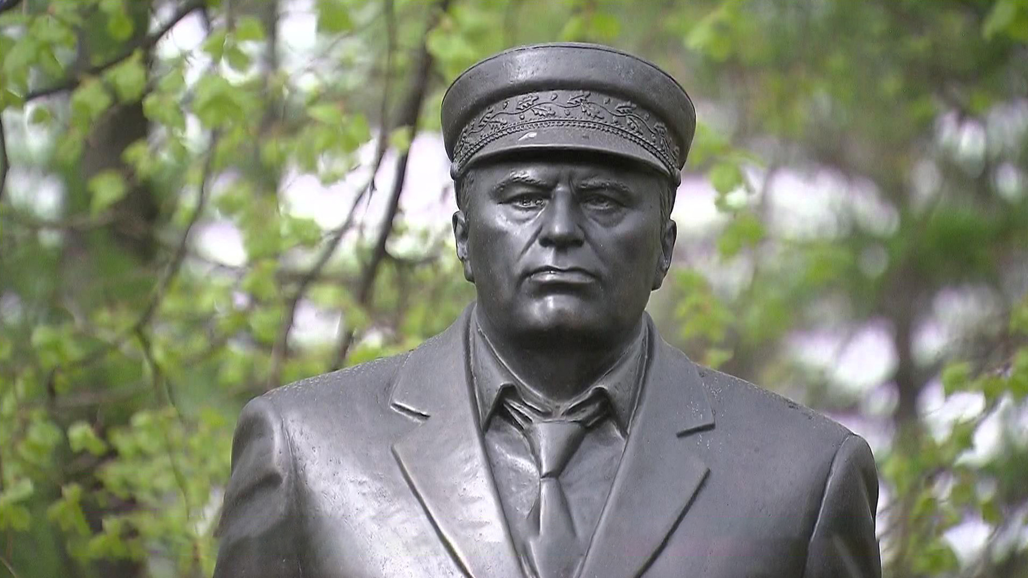 Однопартийцы Жириновского почтили его память