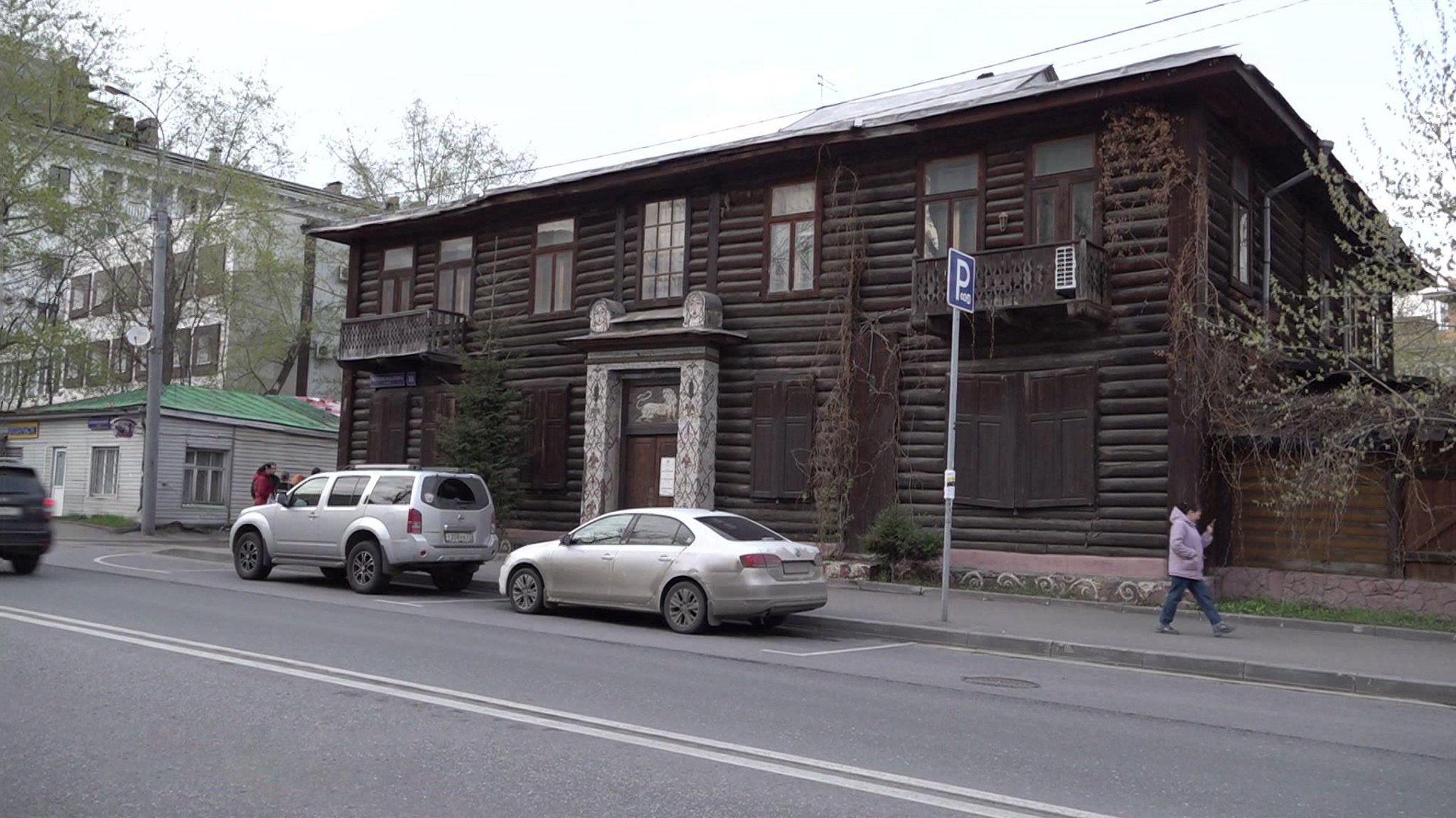 Объявление о продаже 100-летней деревянной избы встревожило краеведов