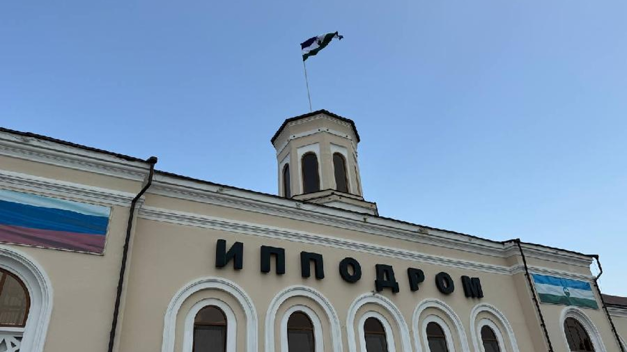 Казбек Коков проинспектировал Нальчикский ипподром перед открытием скакового сезона