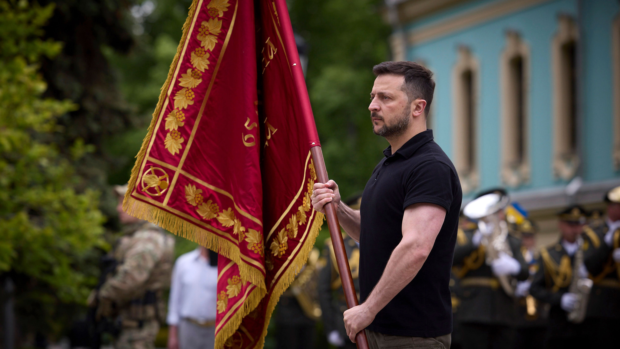 Замену Зеленскому ищет Вашингтон, но Киев обвиняет Москву