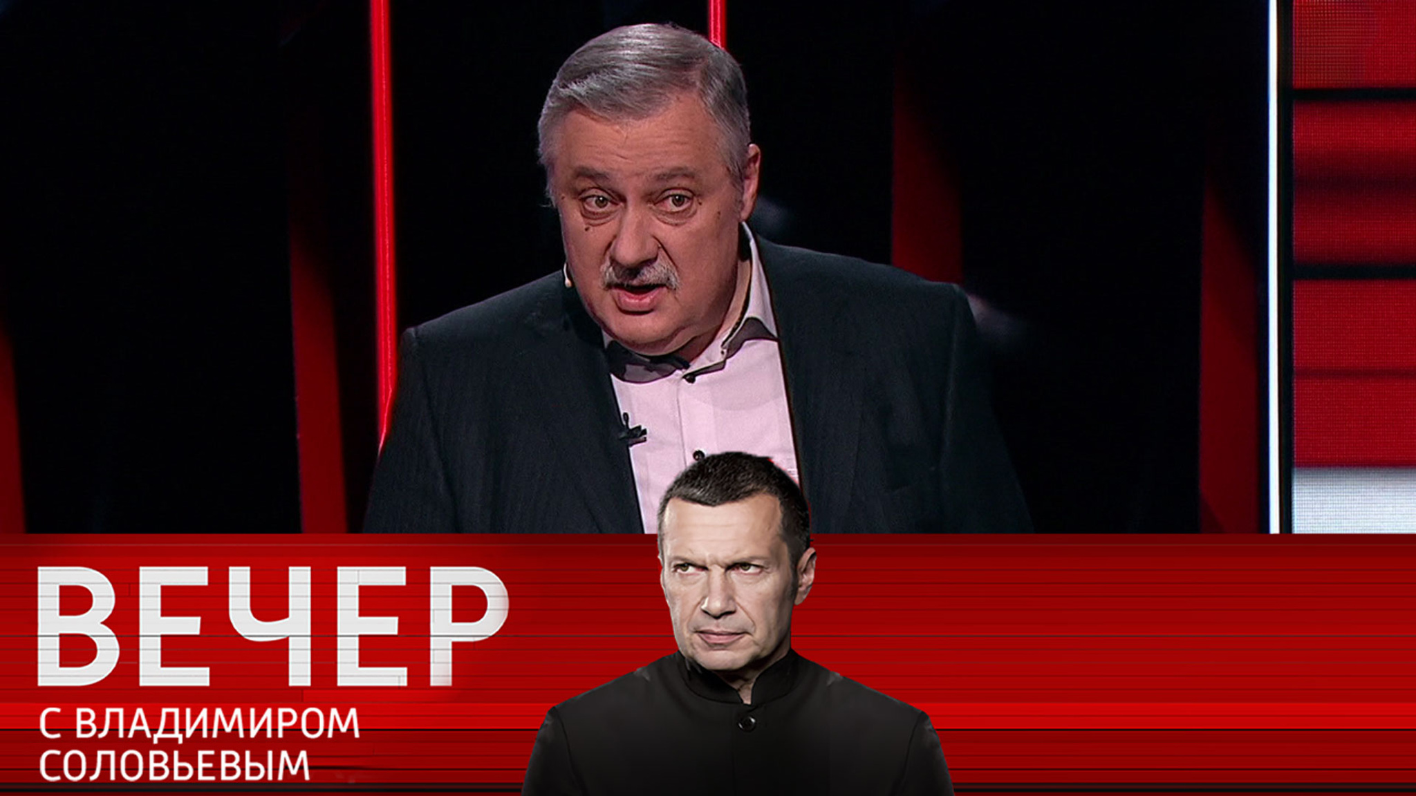 Евстафьев: президент Франции – абсолютный безумец
