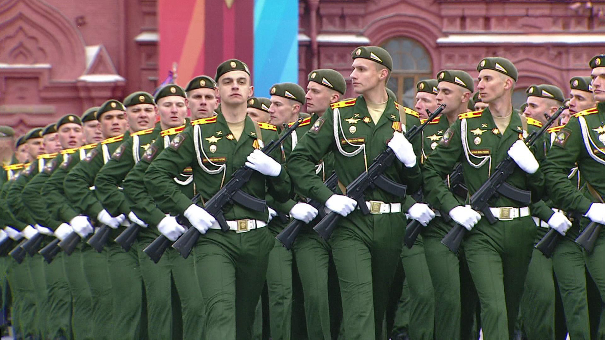 Прохождение пеших парадных расчетов