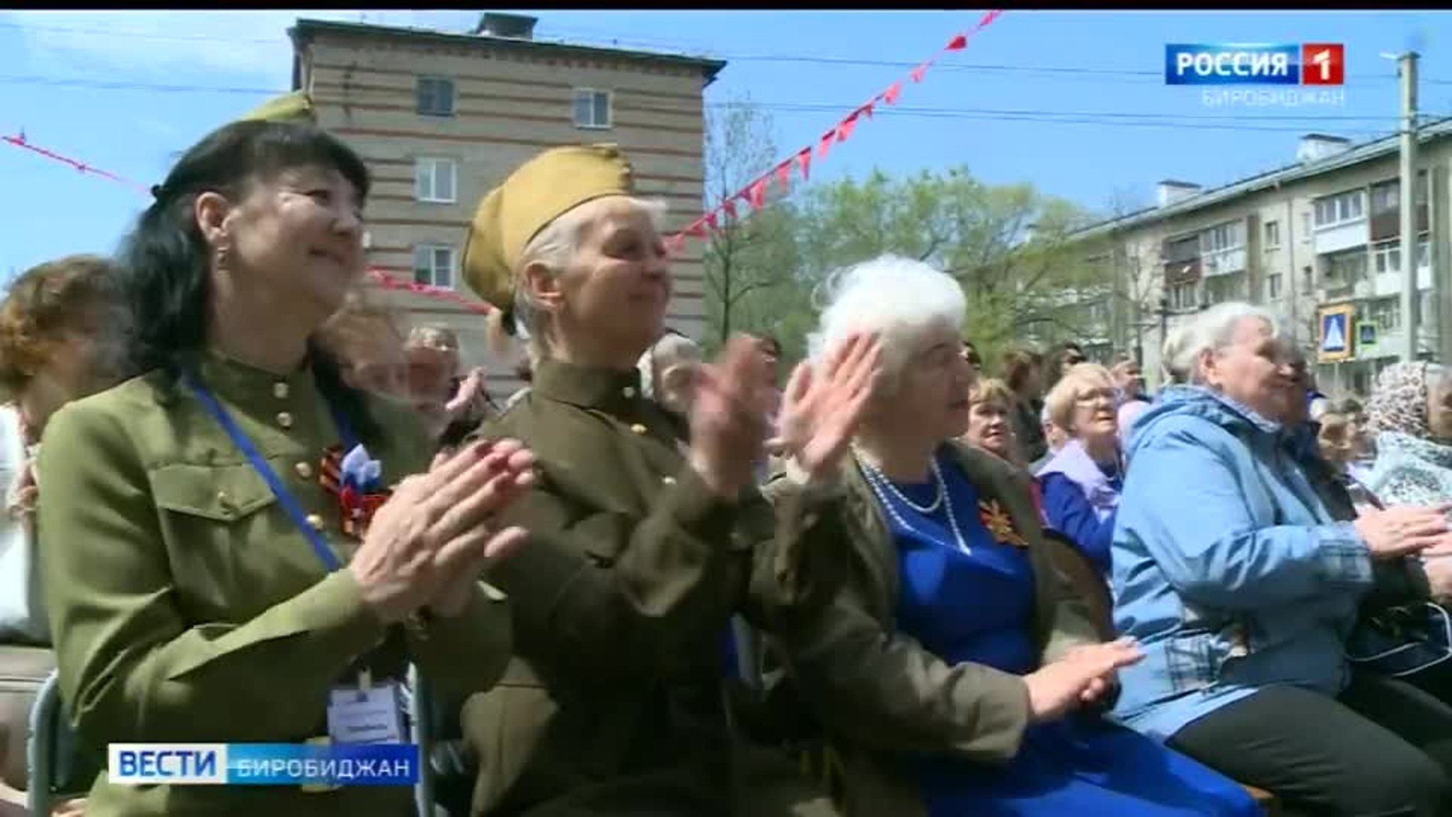 Торжественное мероприятие ко дню Победы организовали для жителей социальных домов и участников центра активного долголетия