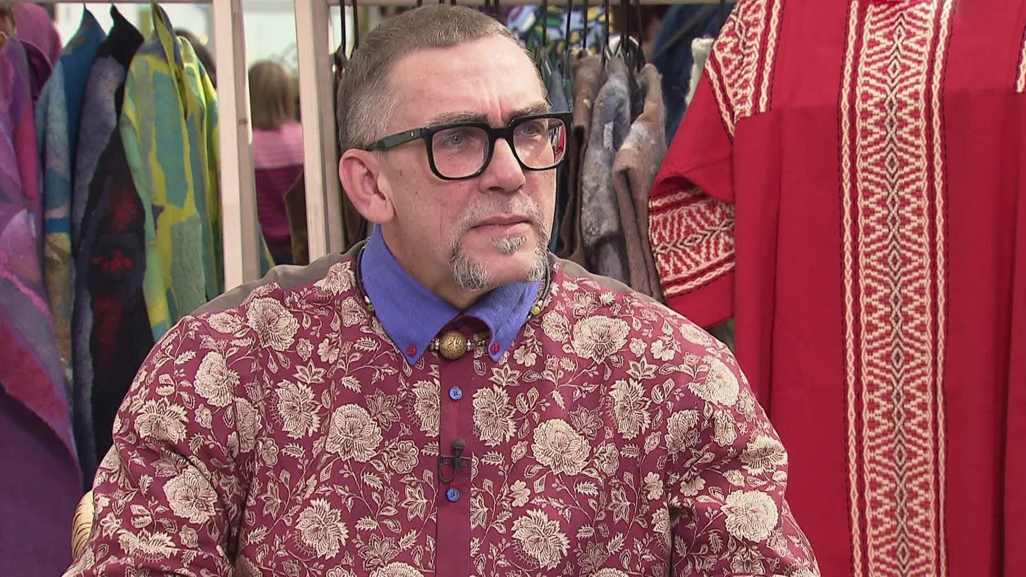 Дизайнер Андрей Сафинин – о форуме-выставке "Уникальная Россия" и стилизованной одежде